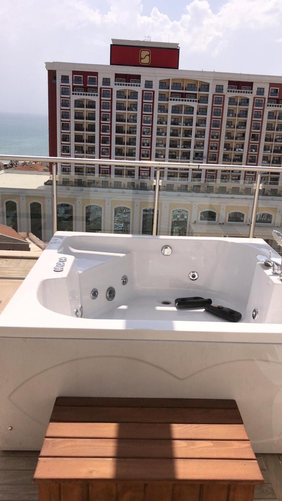 Lara Park Suites