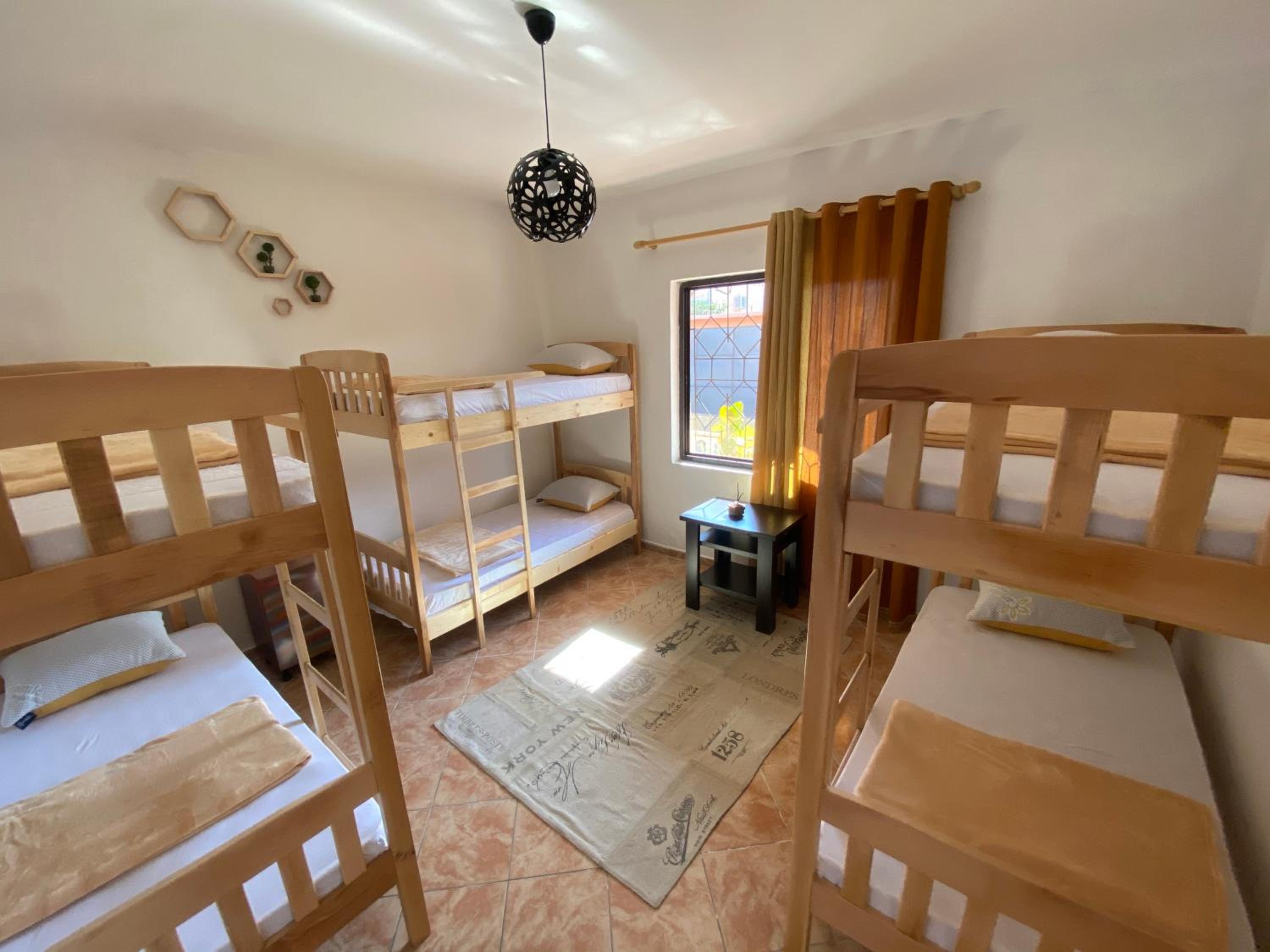 The Hood Hostel & Day Tours