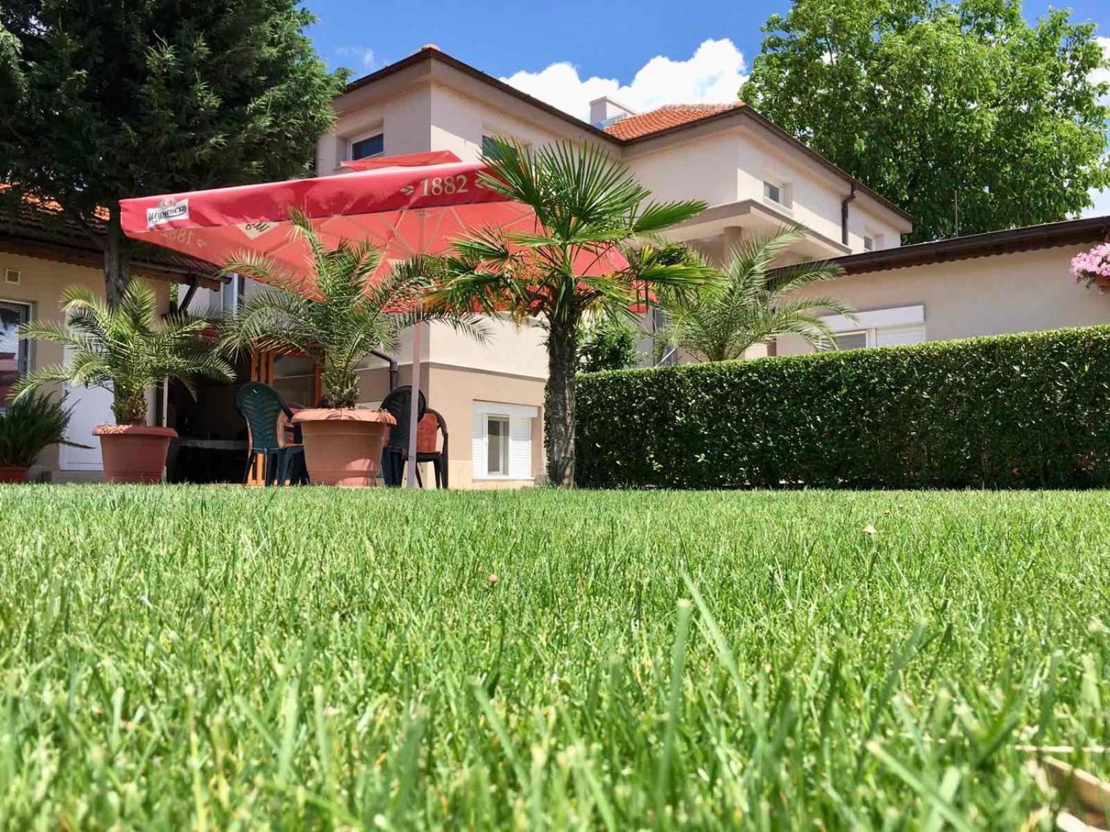Villa Ros Guest House