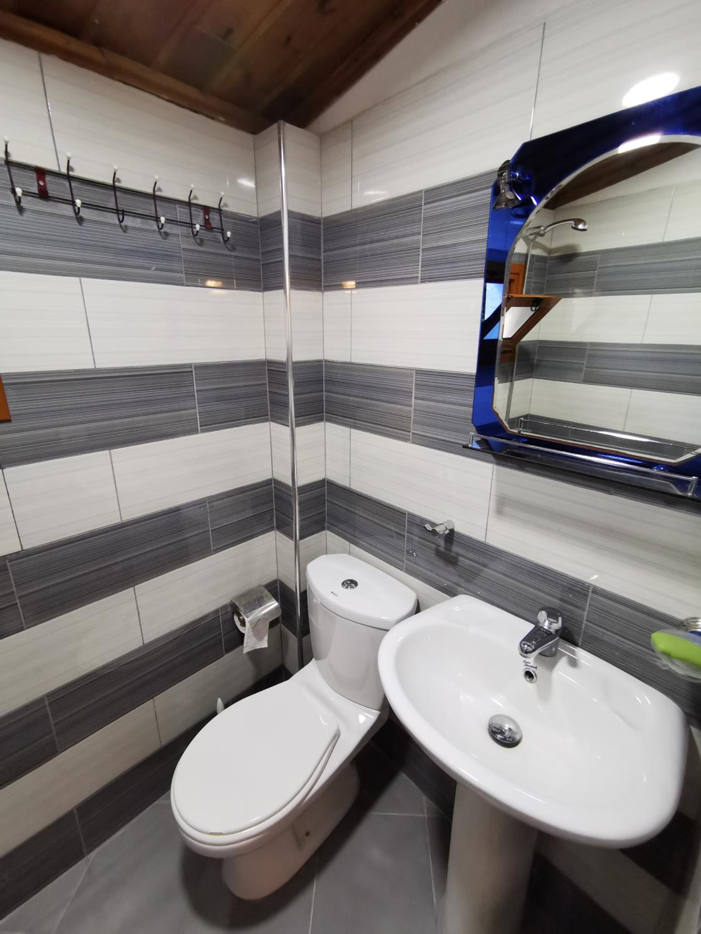 Tomor Shehu Guest House