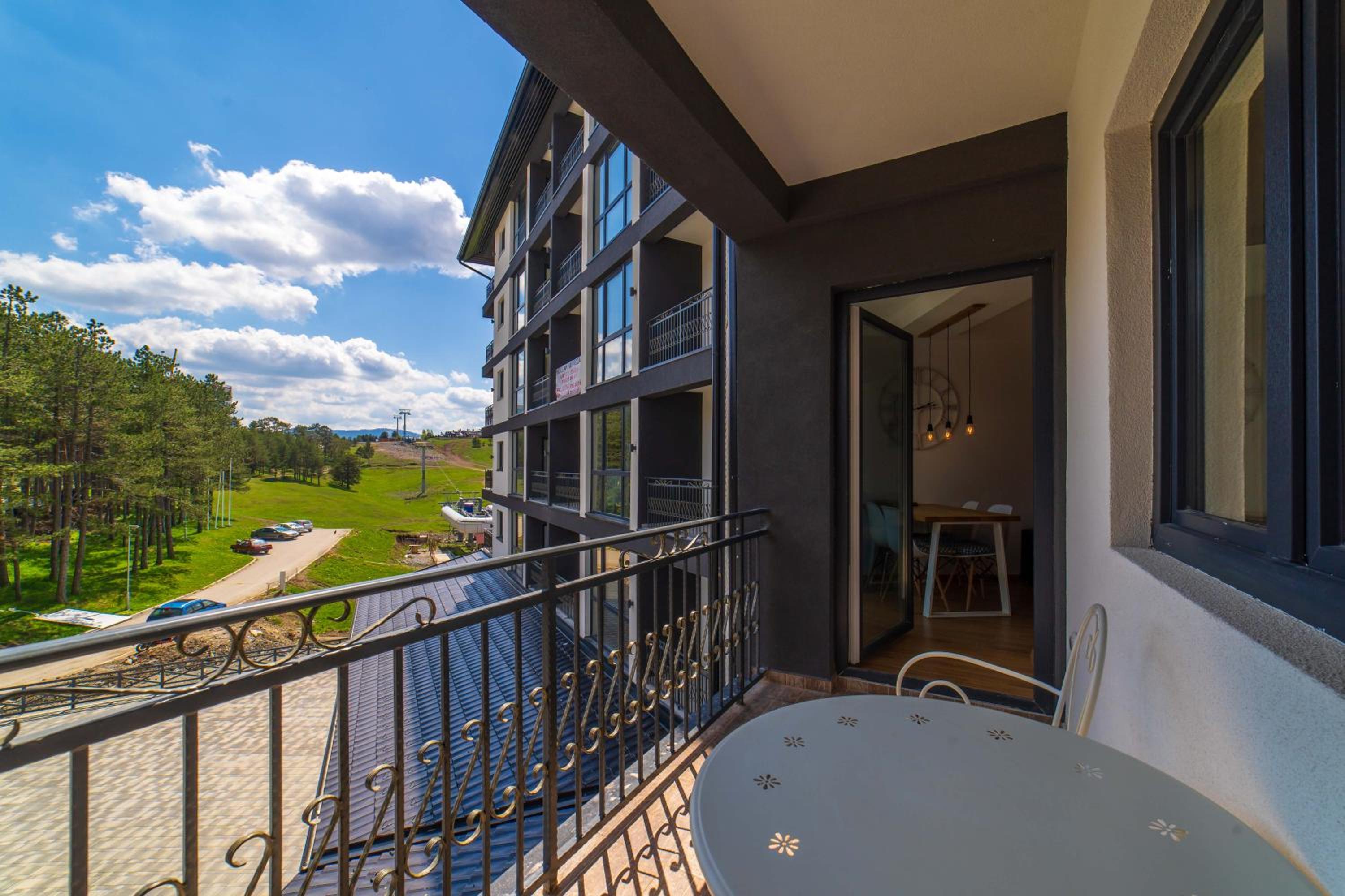 Apartment Hrast view 4