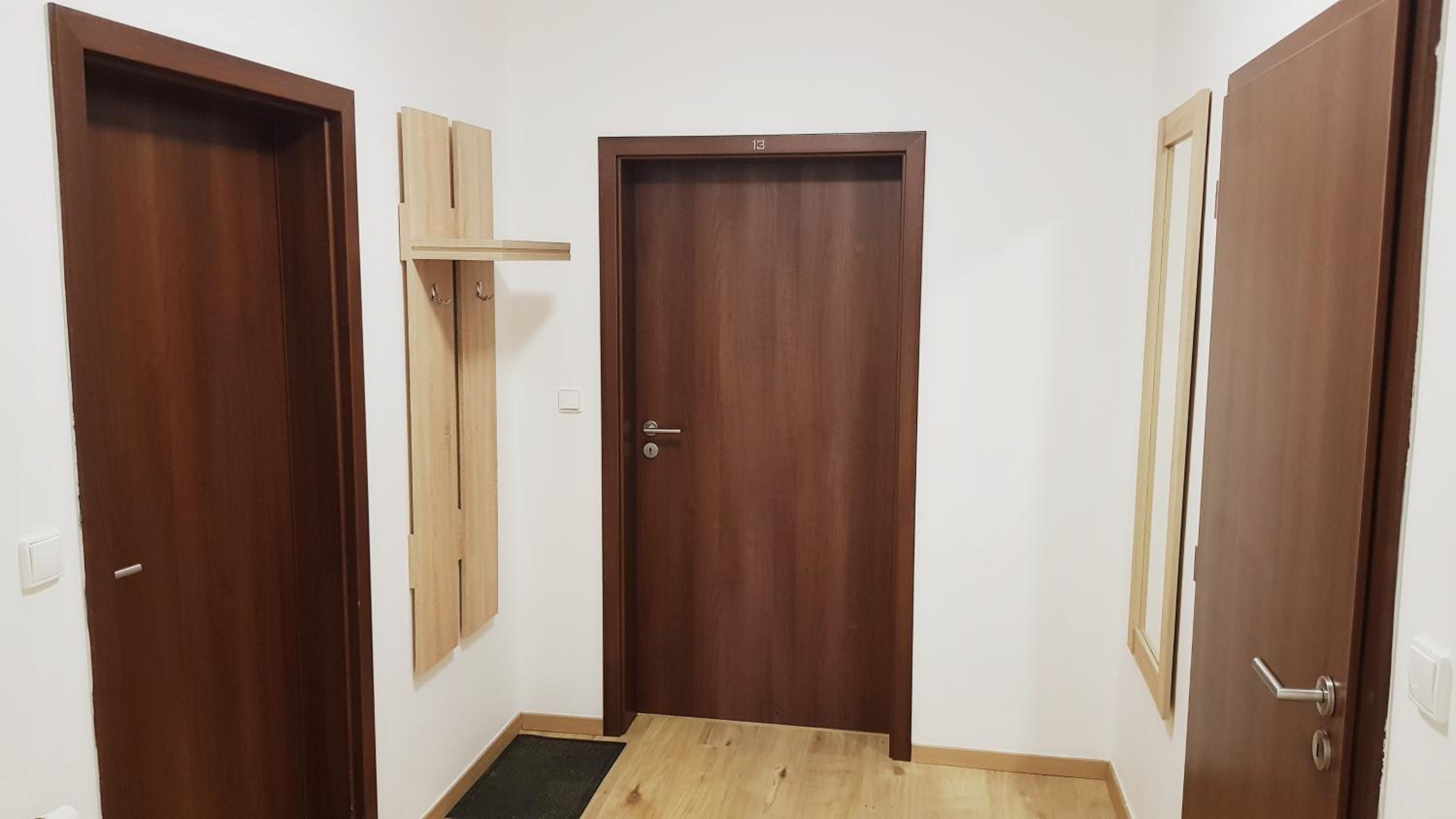 Zámecký Dvůr Černousy