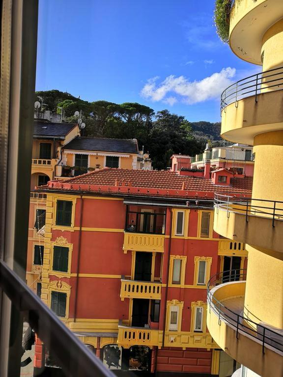 Historia Vitiello: The First Experience Suite view 3