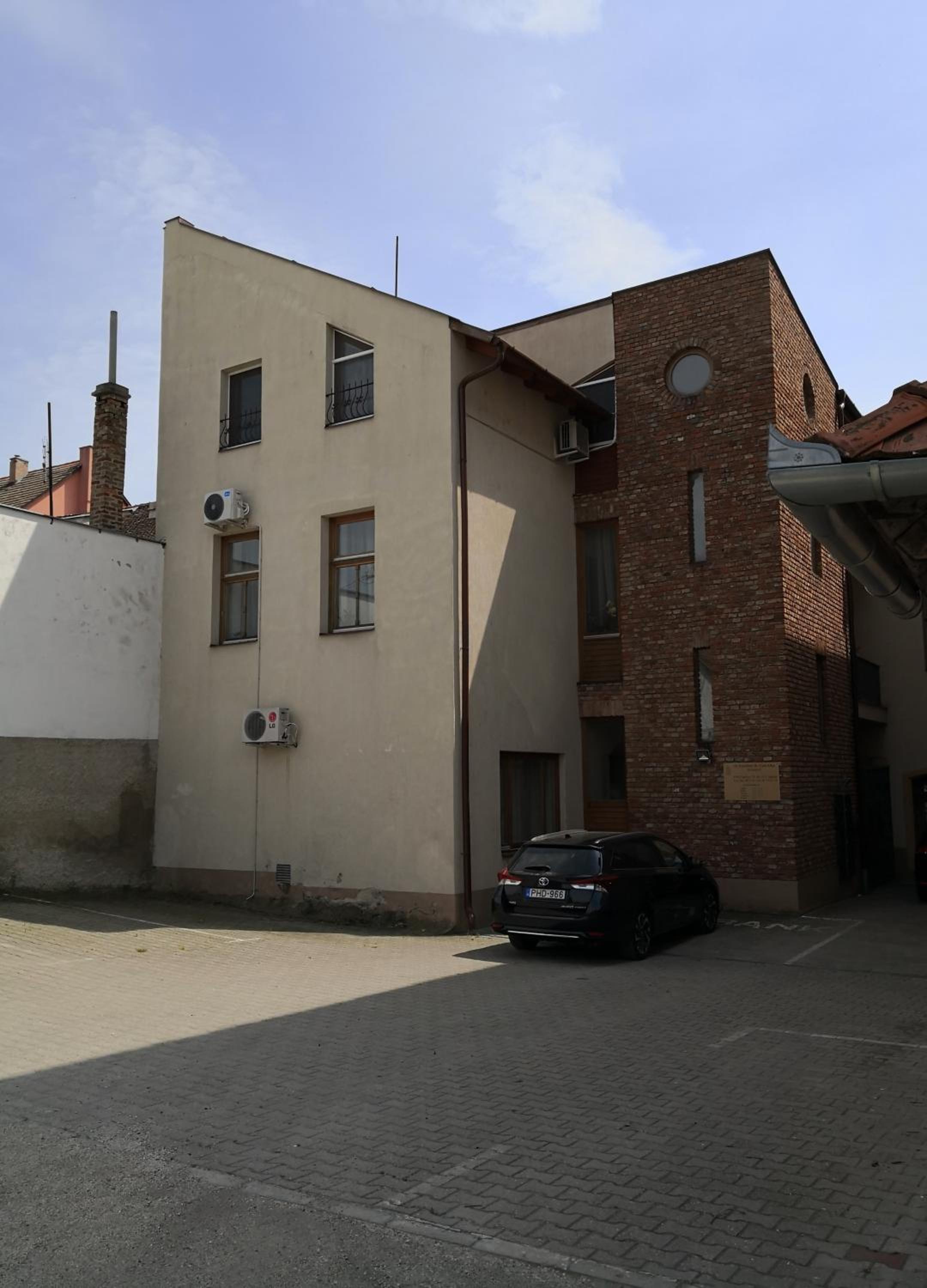 Photo 15
