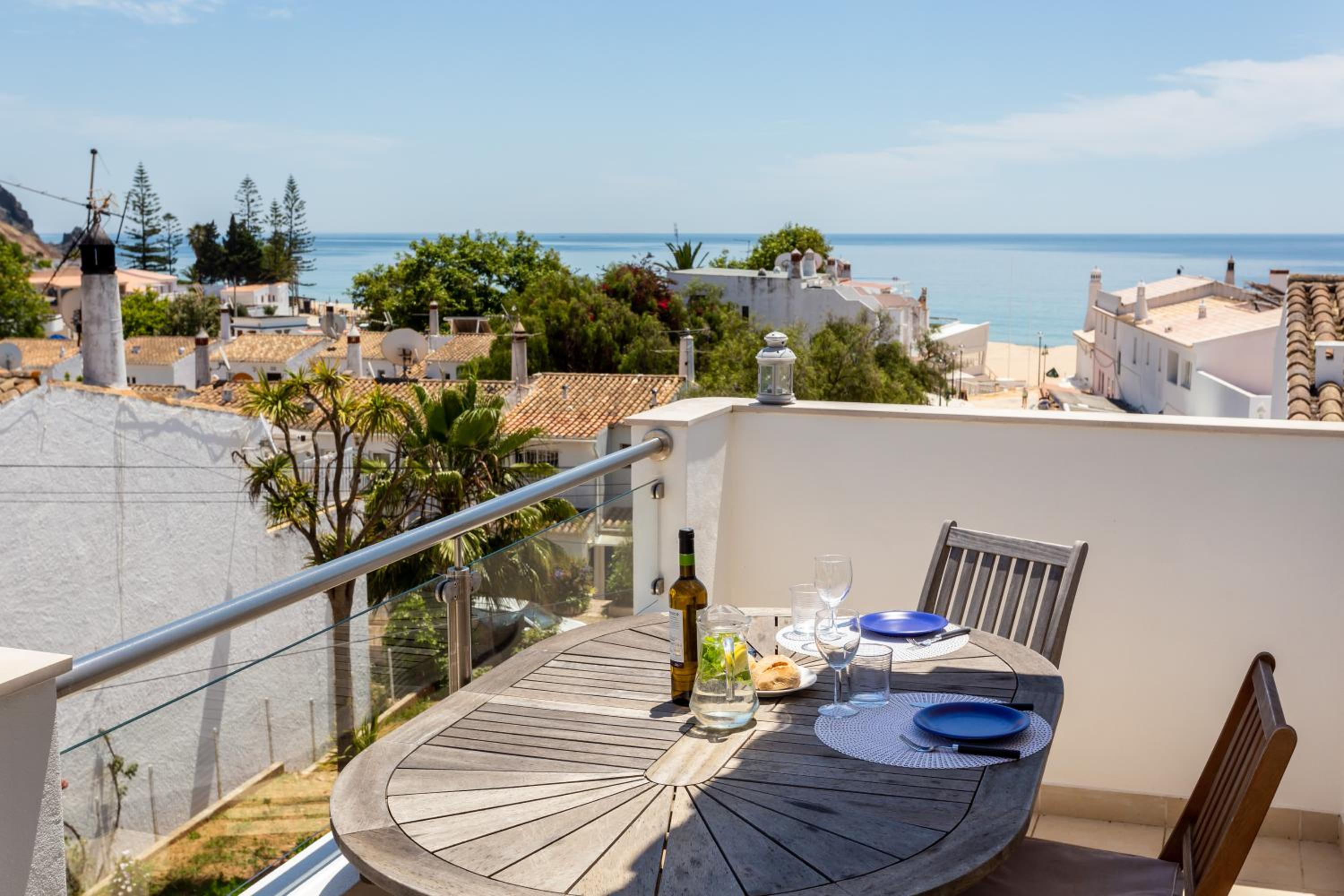 Mariners (1) - Bright and stylish apartment - walk to the beach view 2