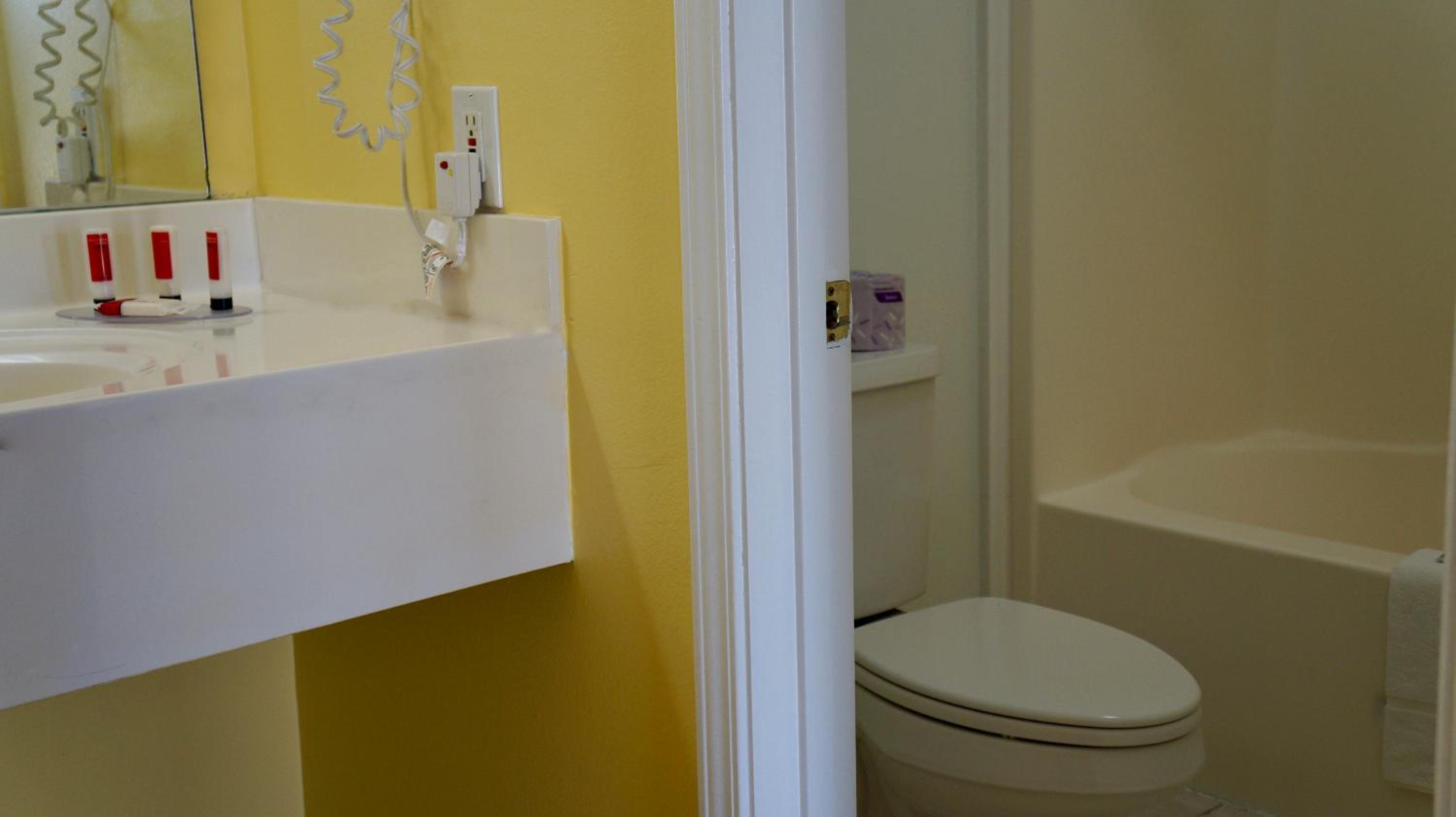 Kinder Vacations - American Inn of Kinder - Property Image 20