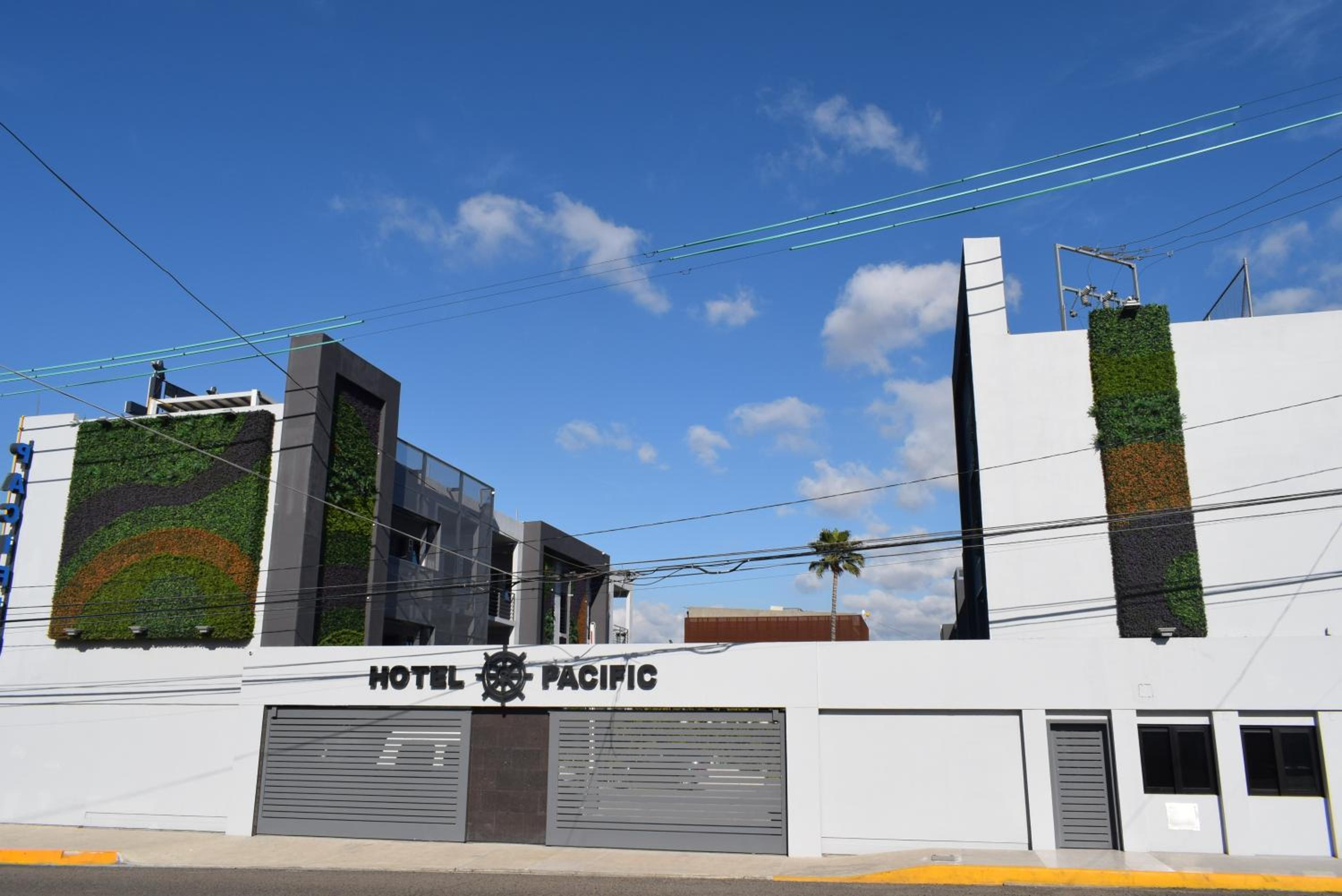 Hotel Pacific - Image 1