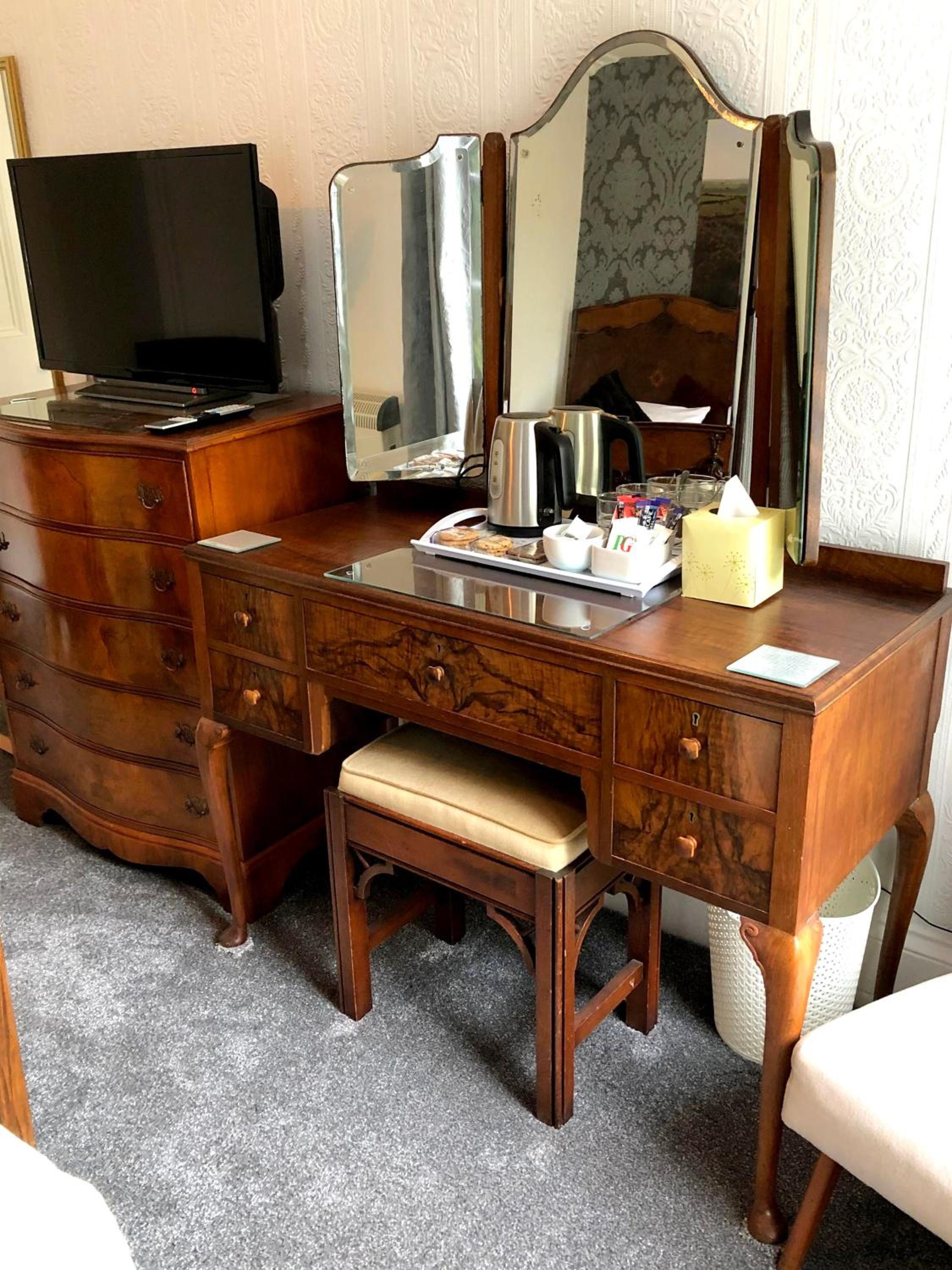 Lynton Vacations - The North Cliff Hotel - Property Image 102