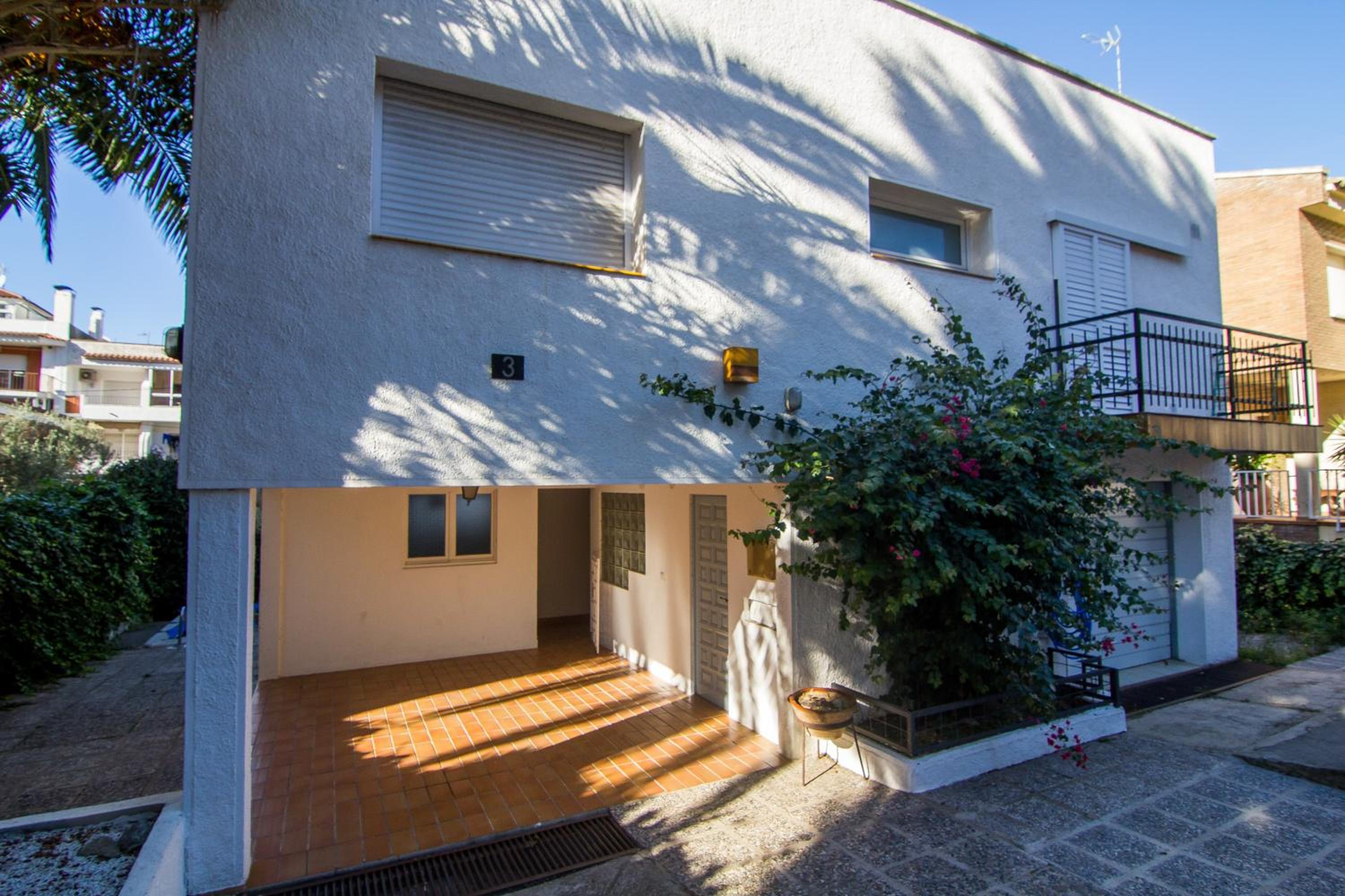 Agi Riu Segre Villa