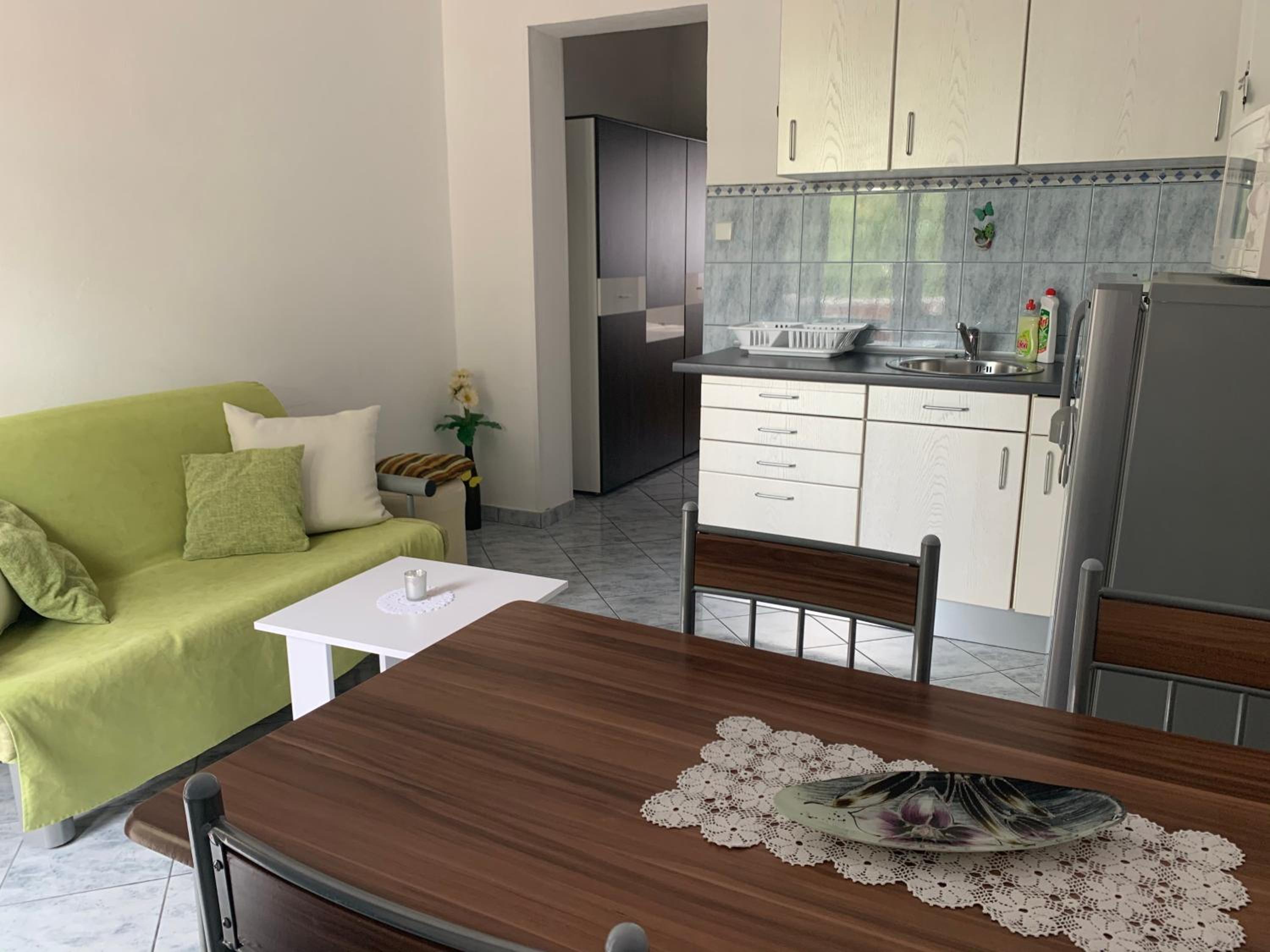 Apartmani Spomenka view 2