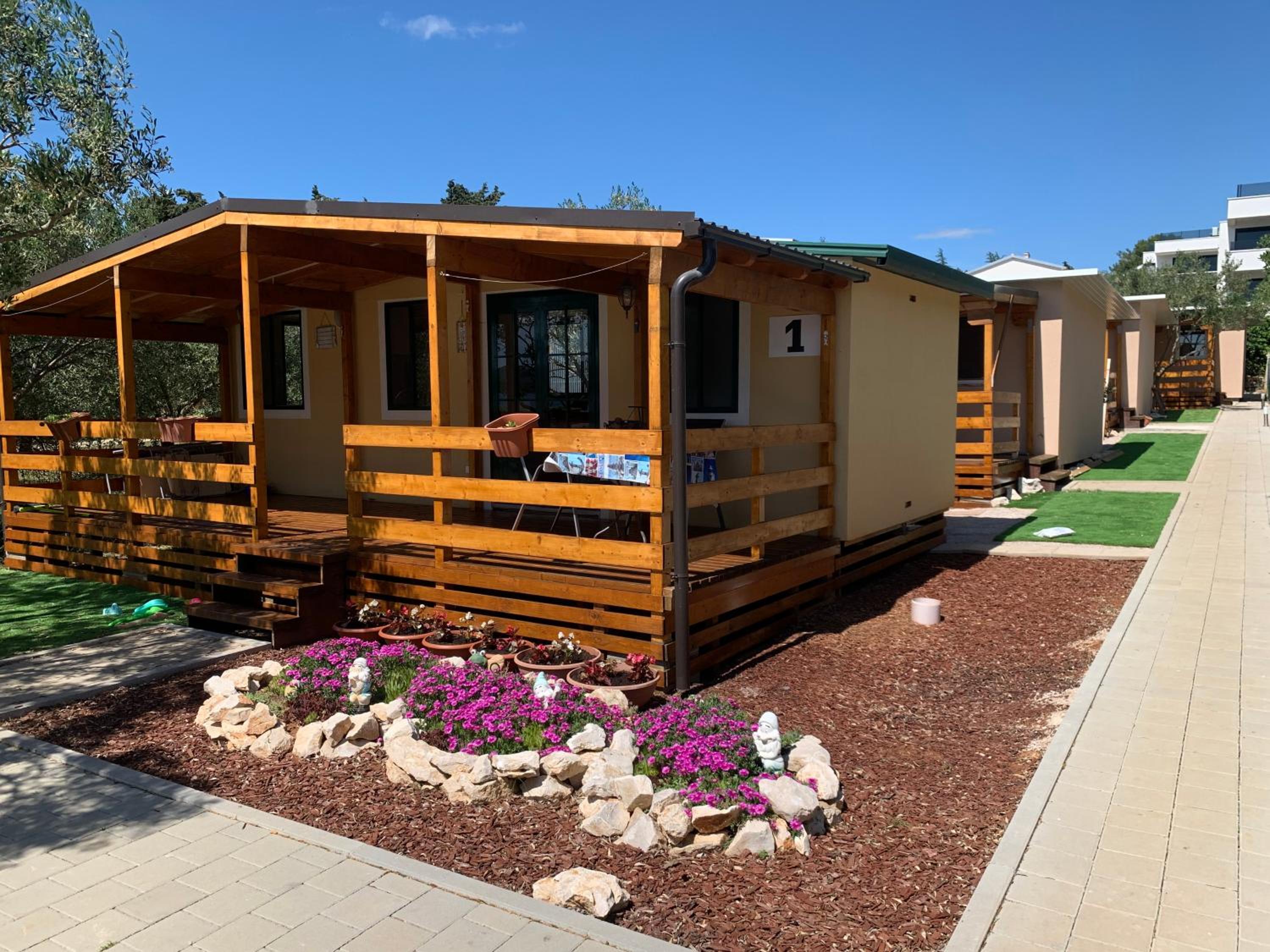 Hotel Kamp Karla & Bruno - Image 1