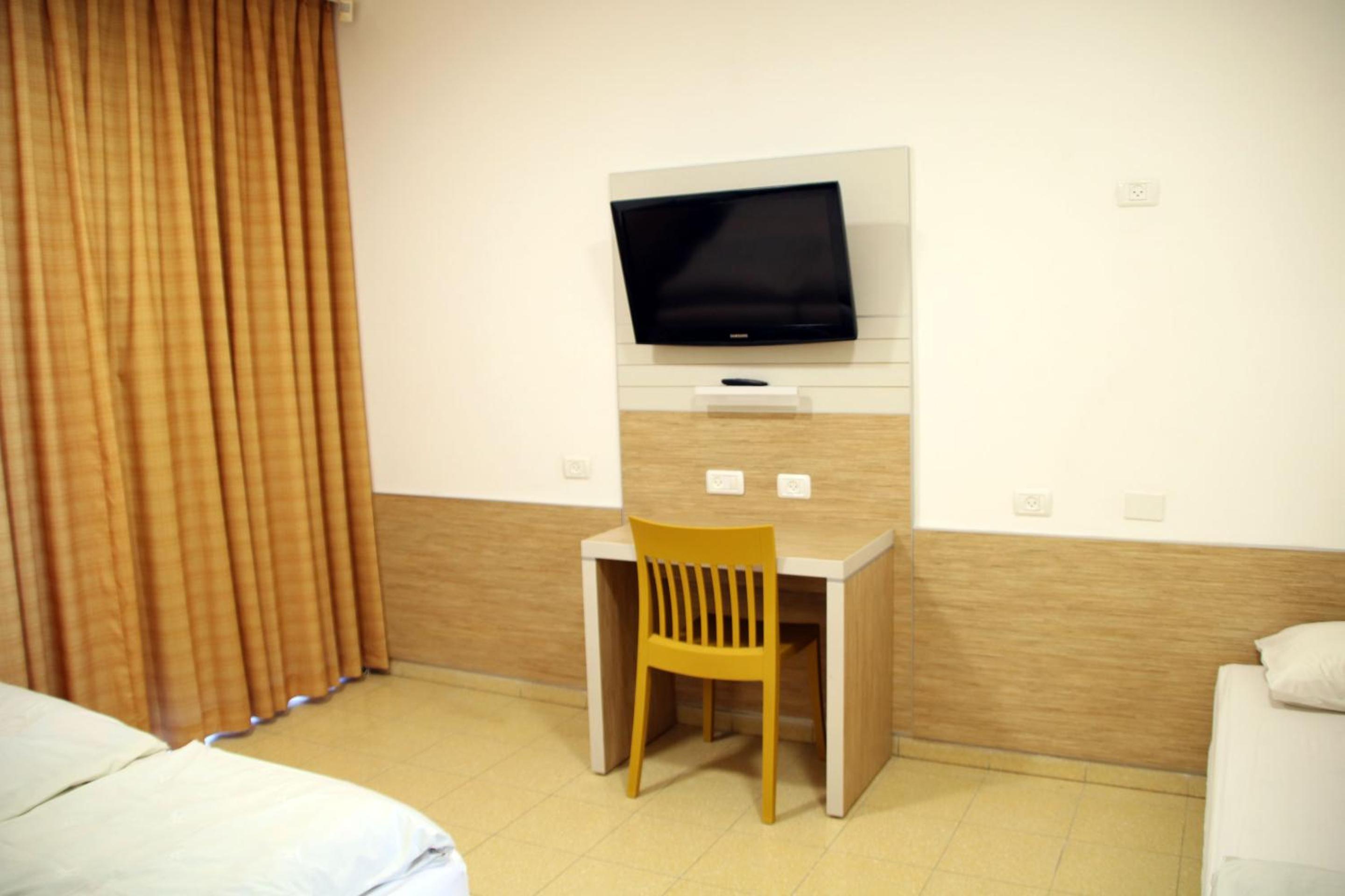 Photo 16