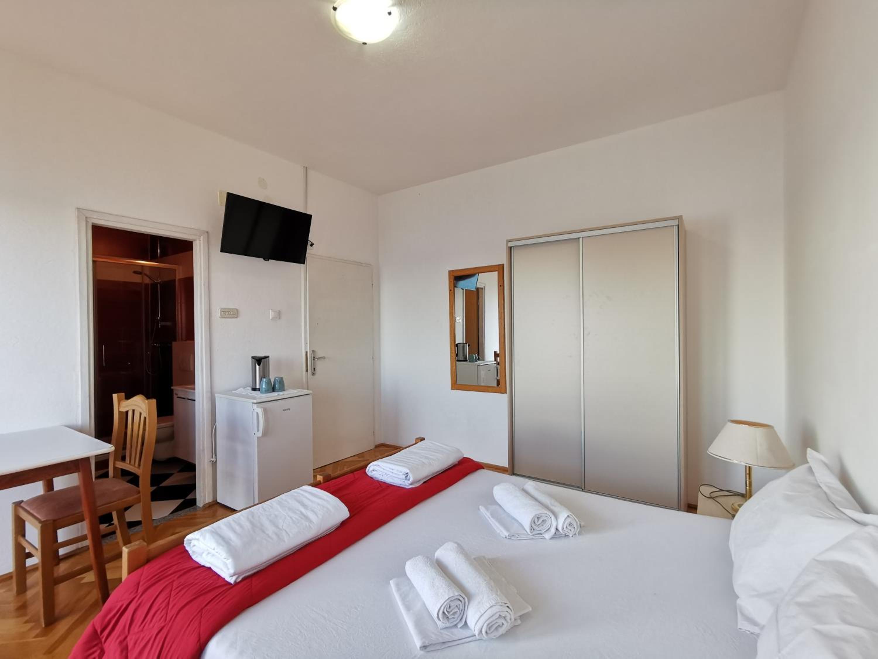 Rooms Ante view 2