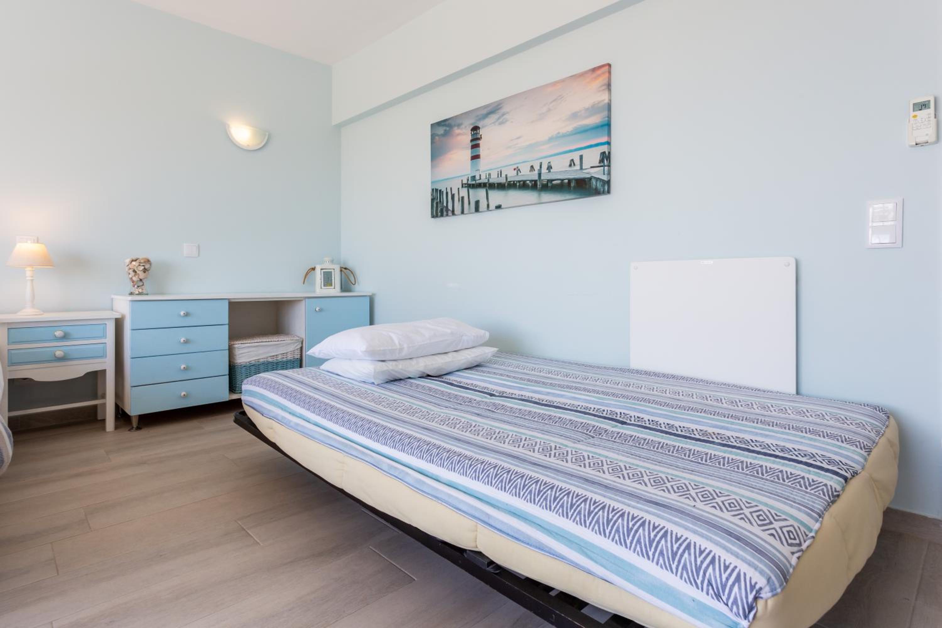 Mariners (2) - Bright and stylish apartment - walk to the beach