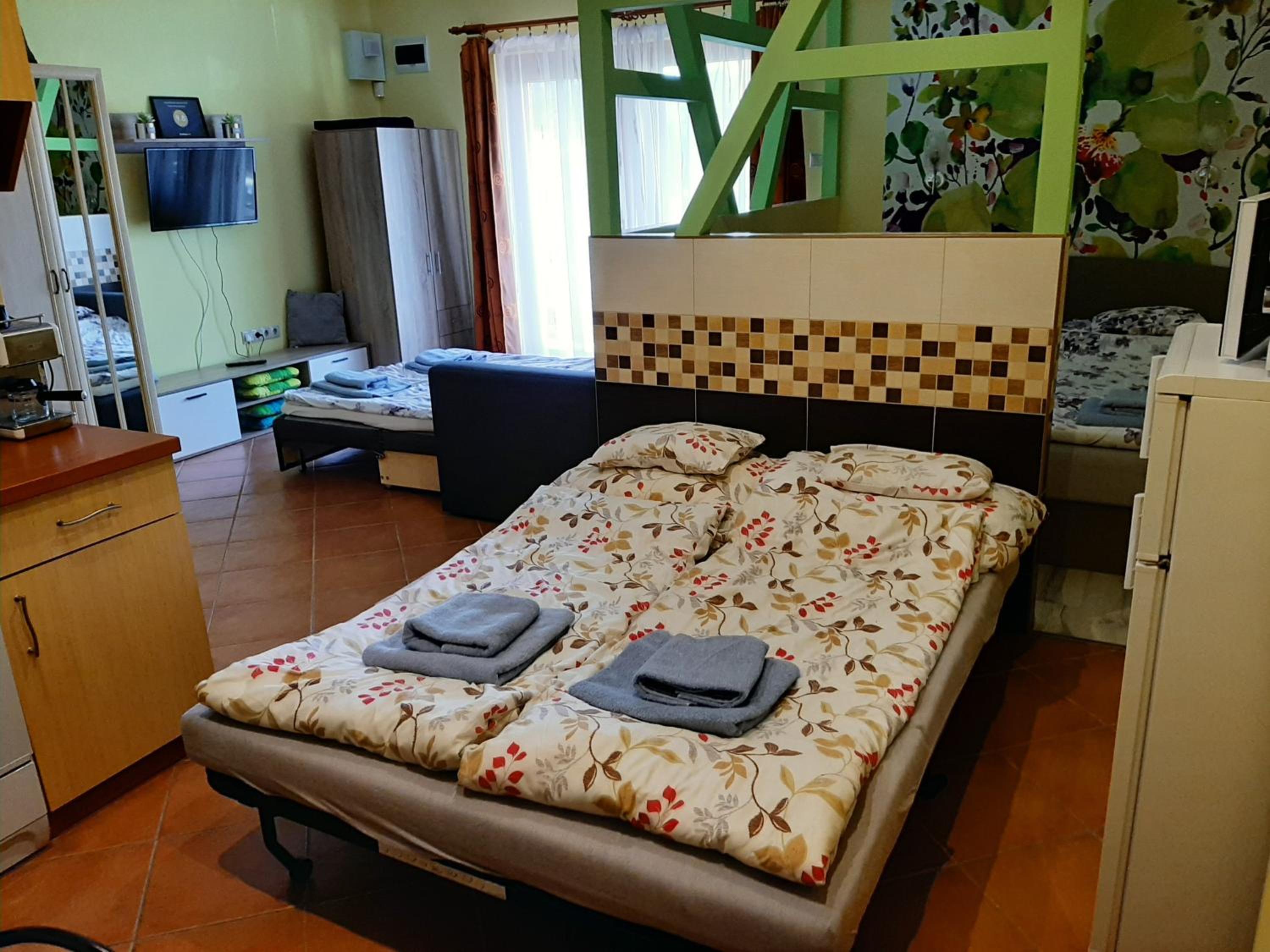 Photo 25