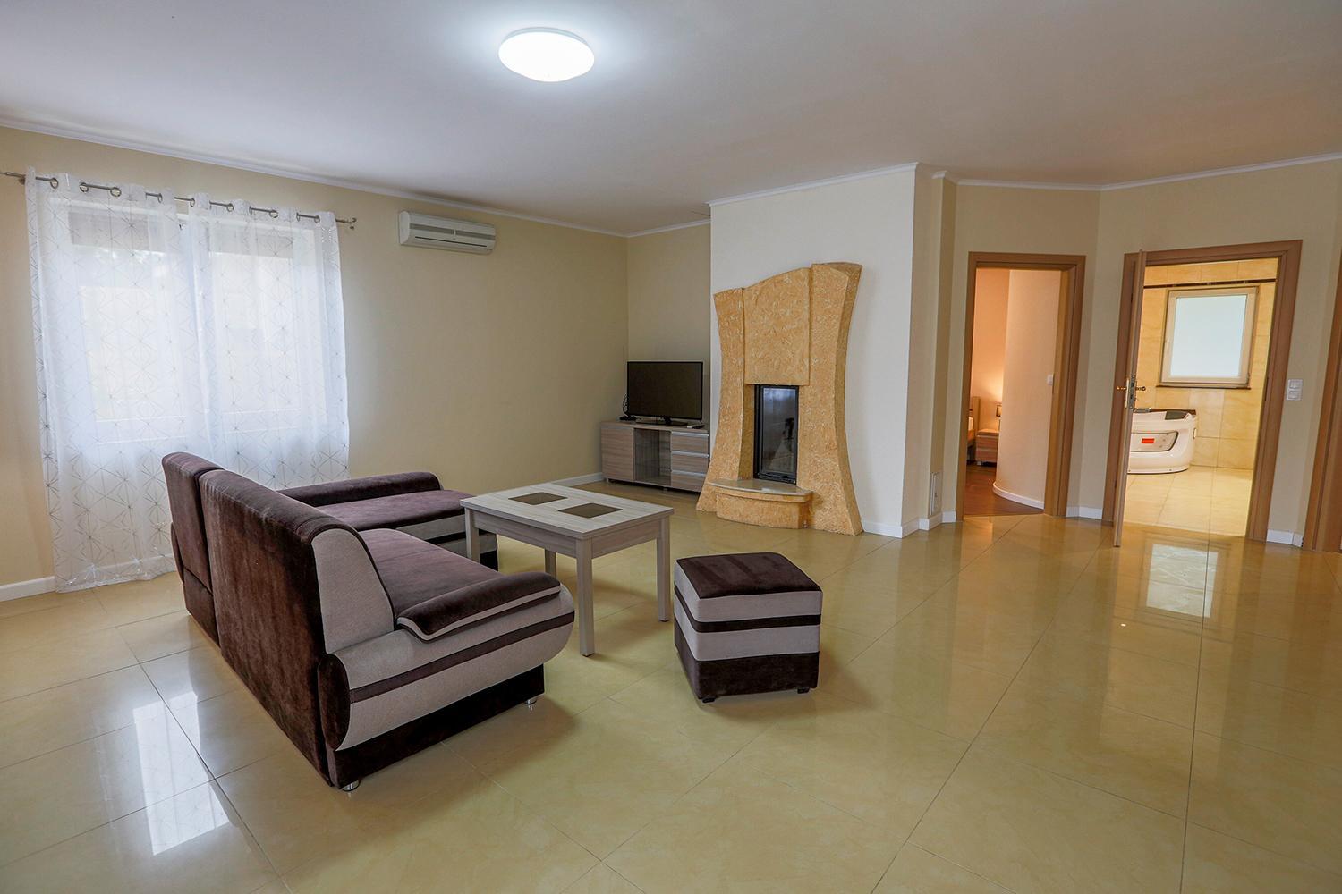 LouisaPark view 5