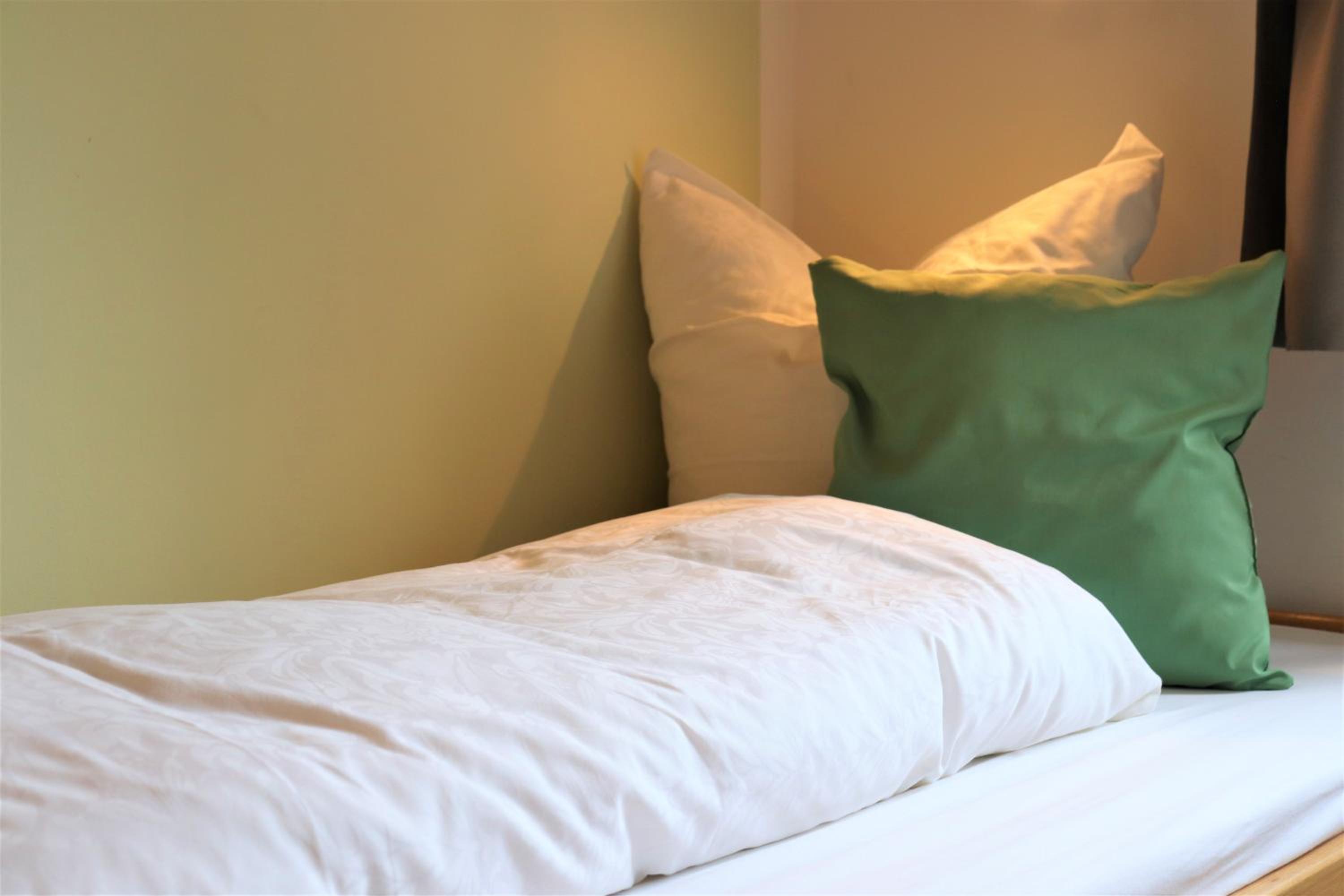 Wohnung #5 mit Balkon - zentrale dennoch ruhige Lage mit Terrasse - Stadtbus vor der Tür! view 4