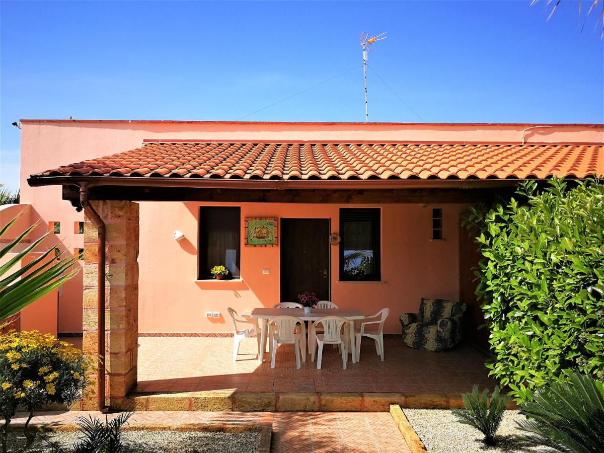 2 bedrooms house at Torre San Giovanni 700 m away from the beach with enclosed garden and wifi photo 1