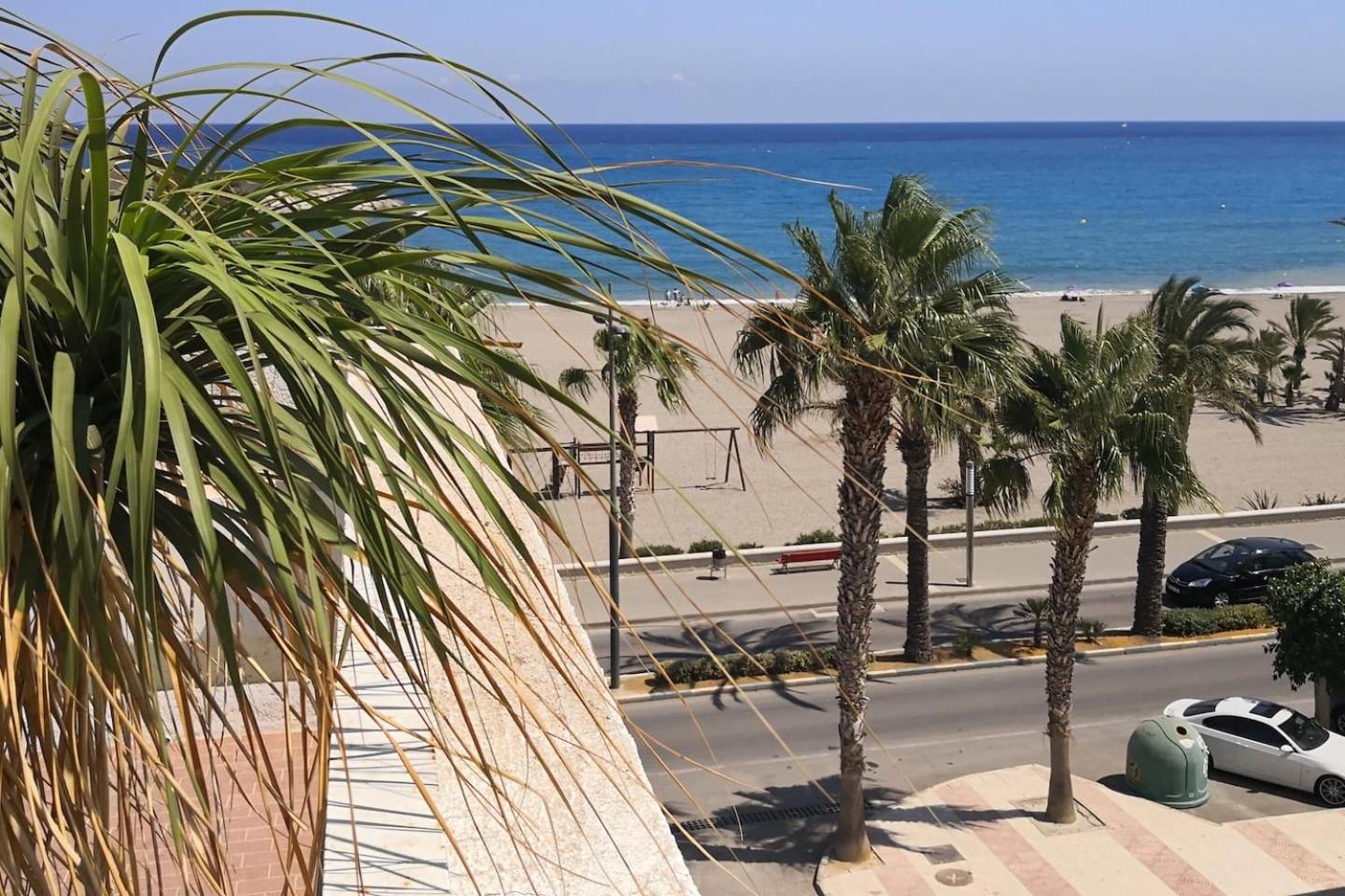 ¡ VAMOS A LA PLAYA ! view 2