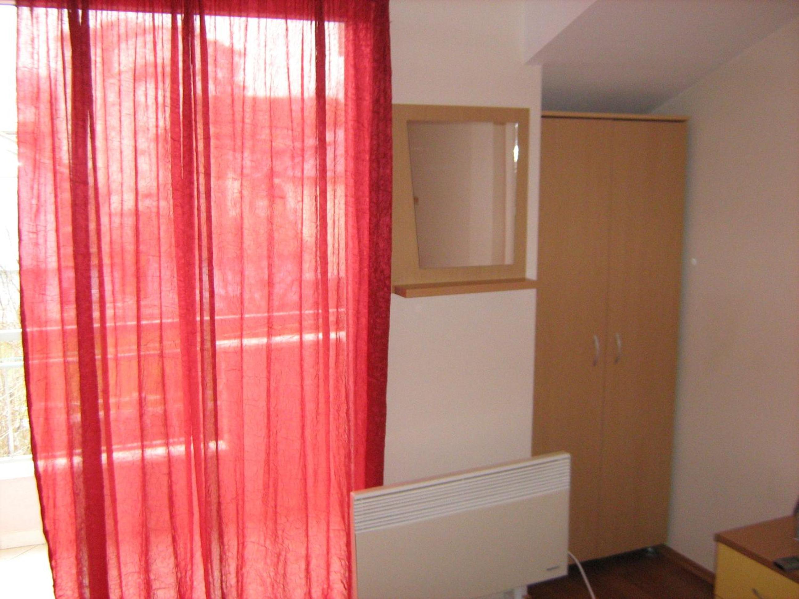 Photo 33