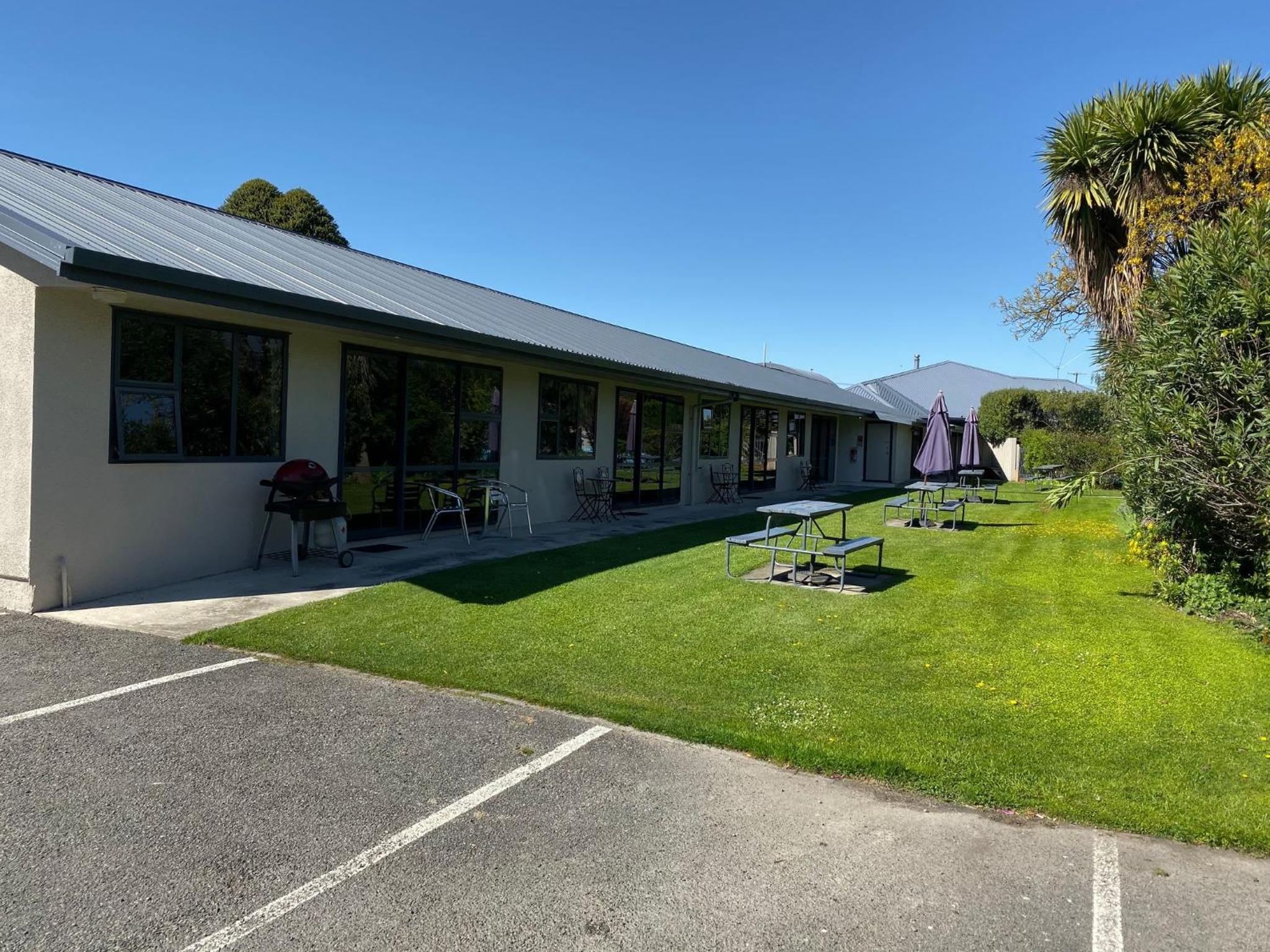 Grove Park Motor Lodge