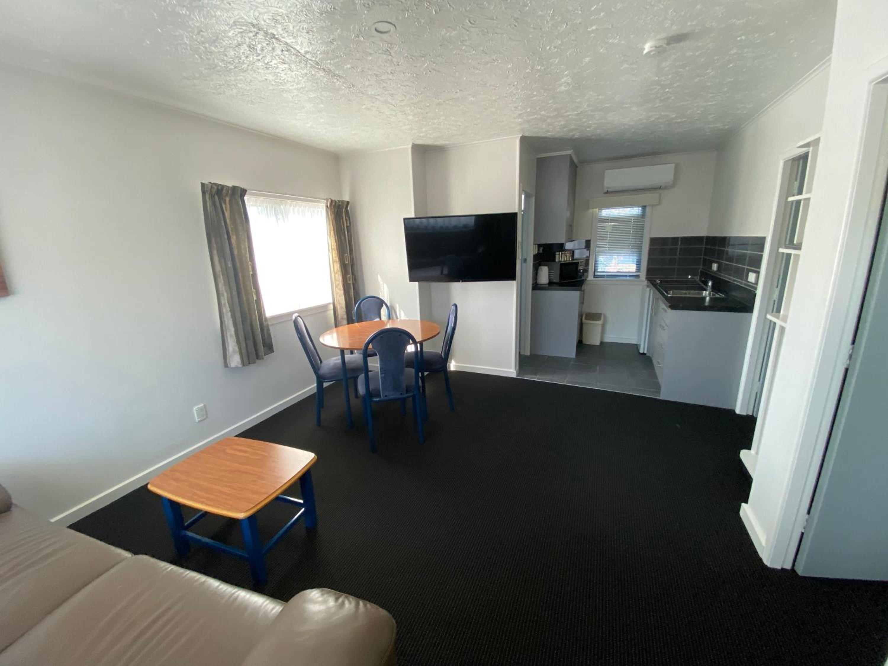 Grove Park Motor Lodge