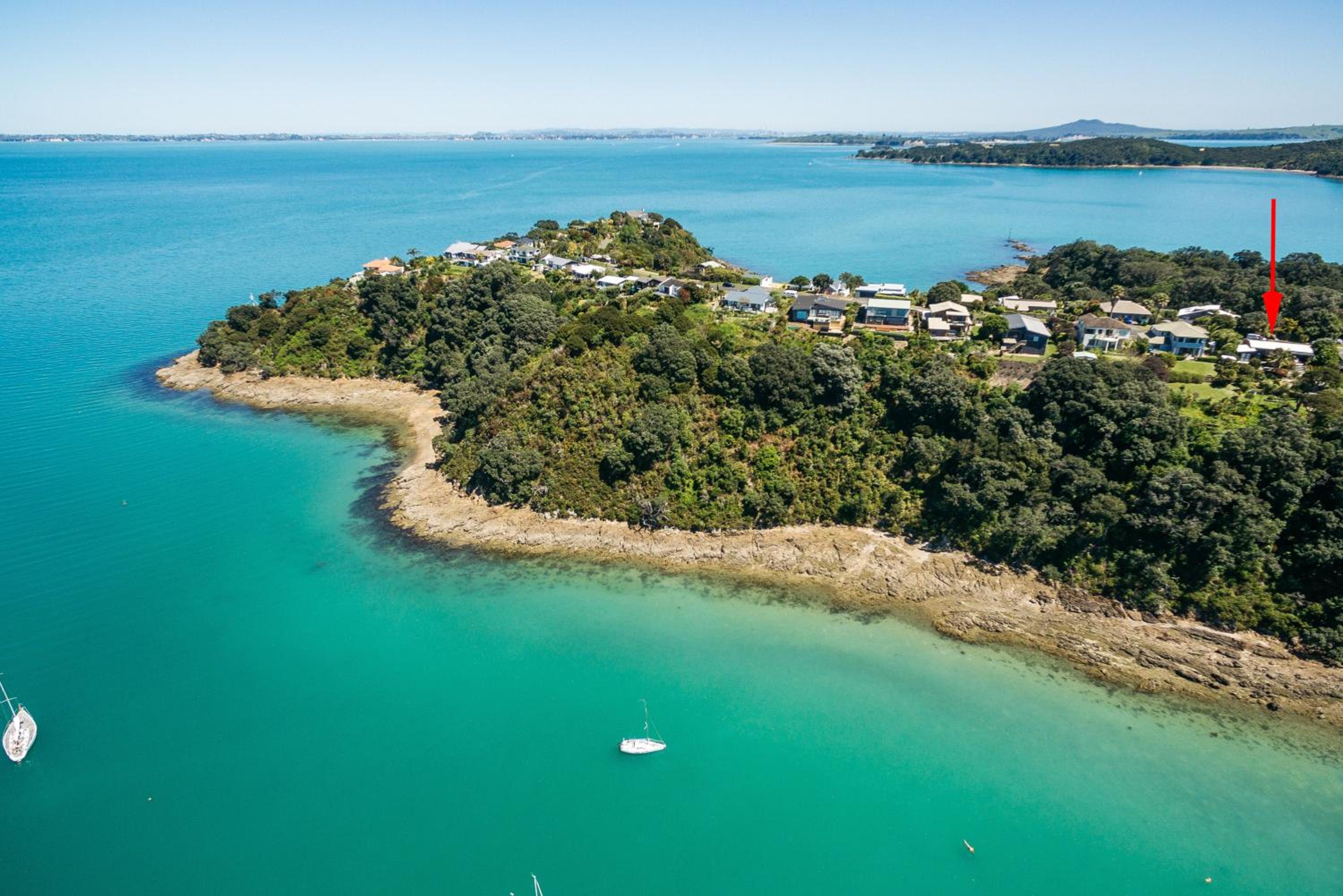 Sol Spa Oasis - Surfdale Holiday Home
