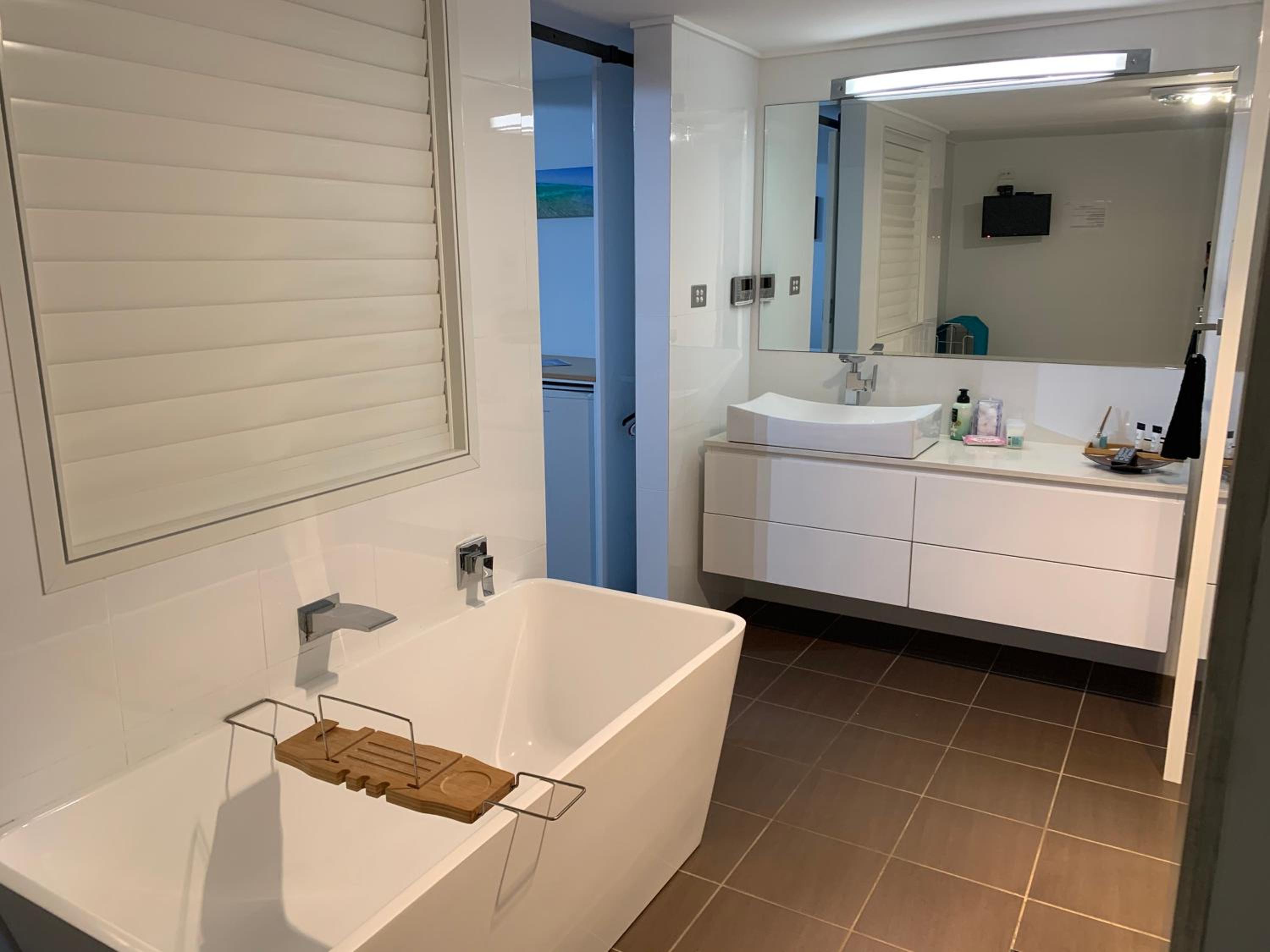 Beach & Bay Holiday Rental - Nelson Bay view 4