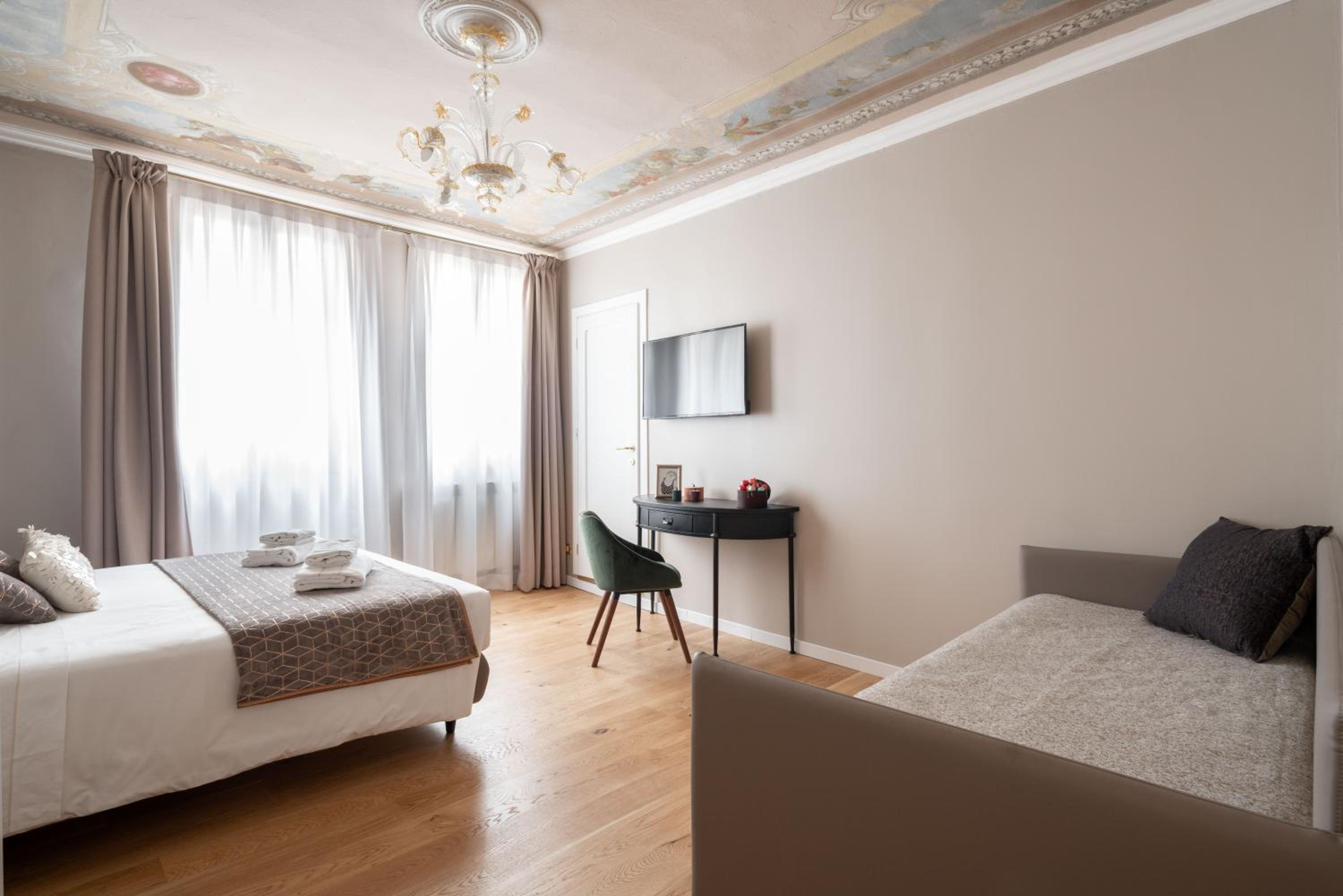 Locanda Herion en Venice — hotel room