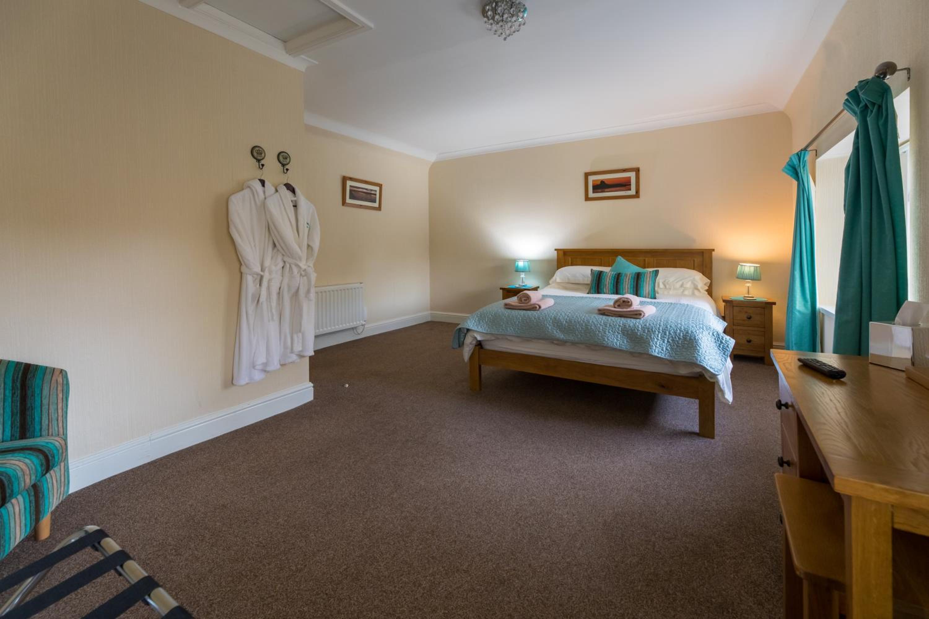 Host & Stay - Poppy Cottage view 4