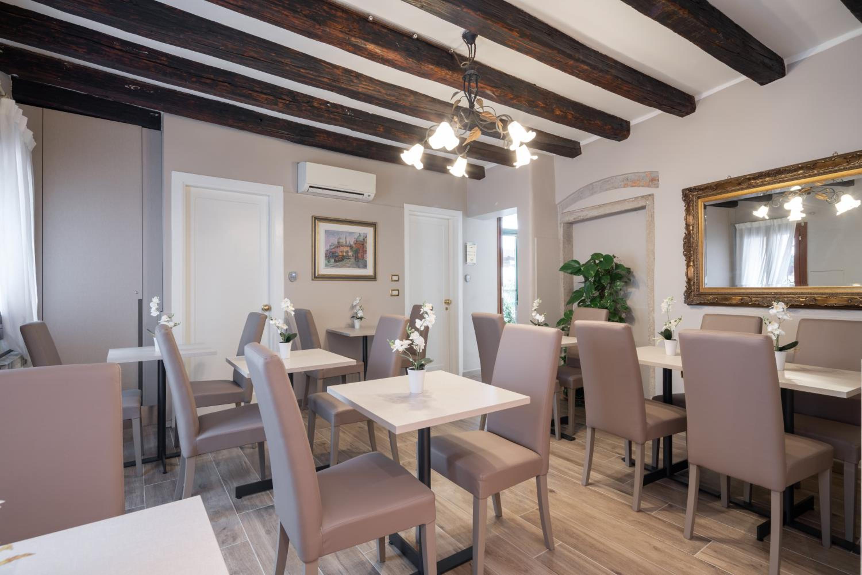 Locanda Herion en Venice — dining