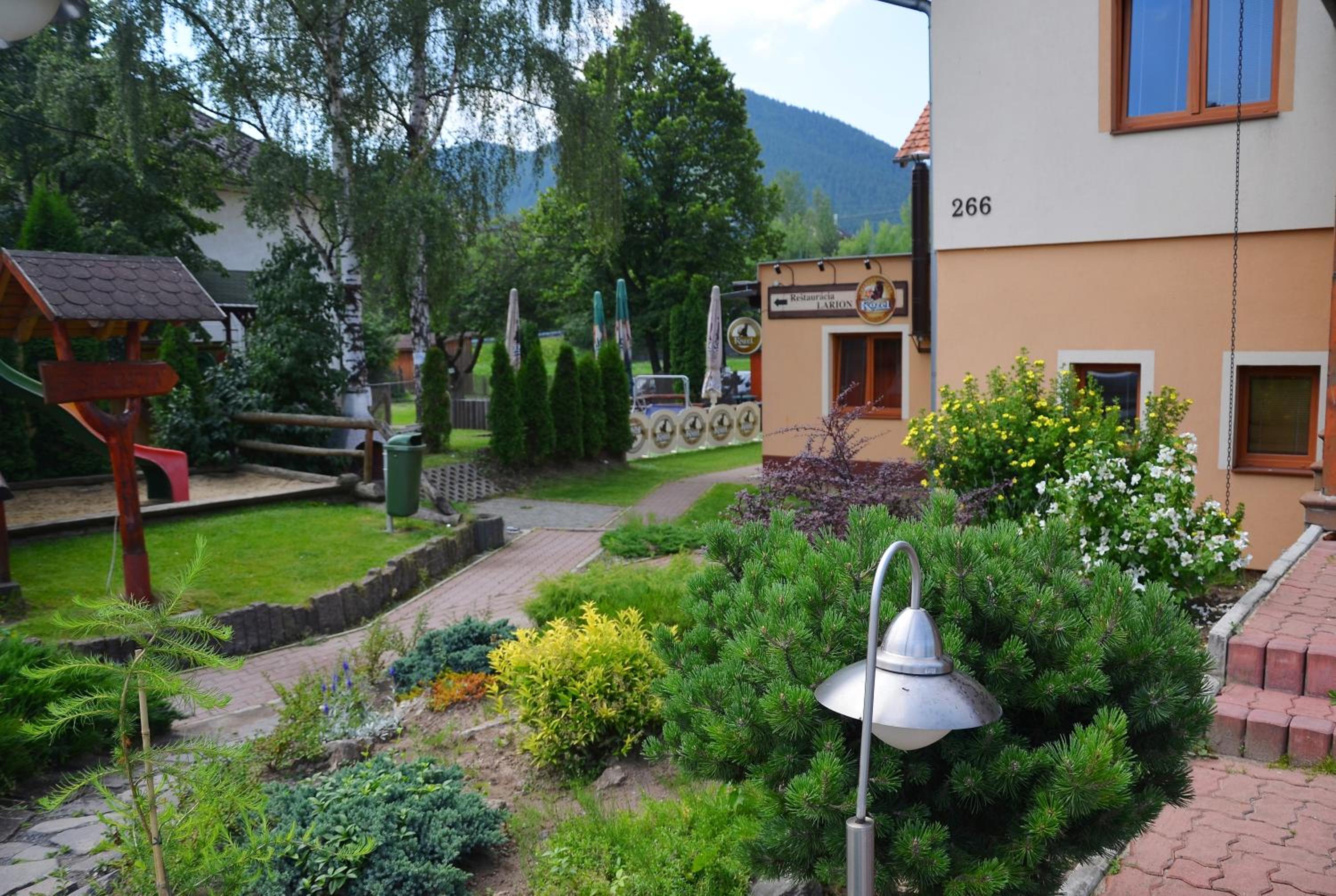 Photo 44