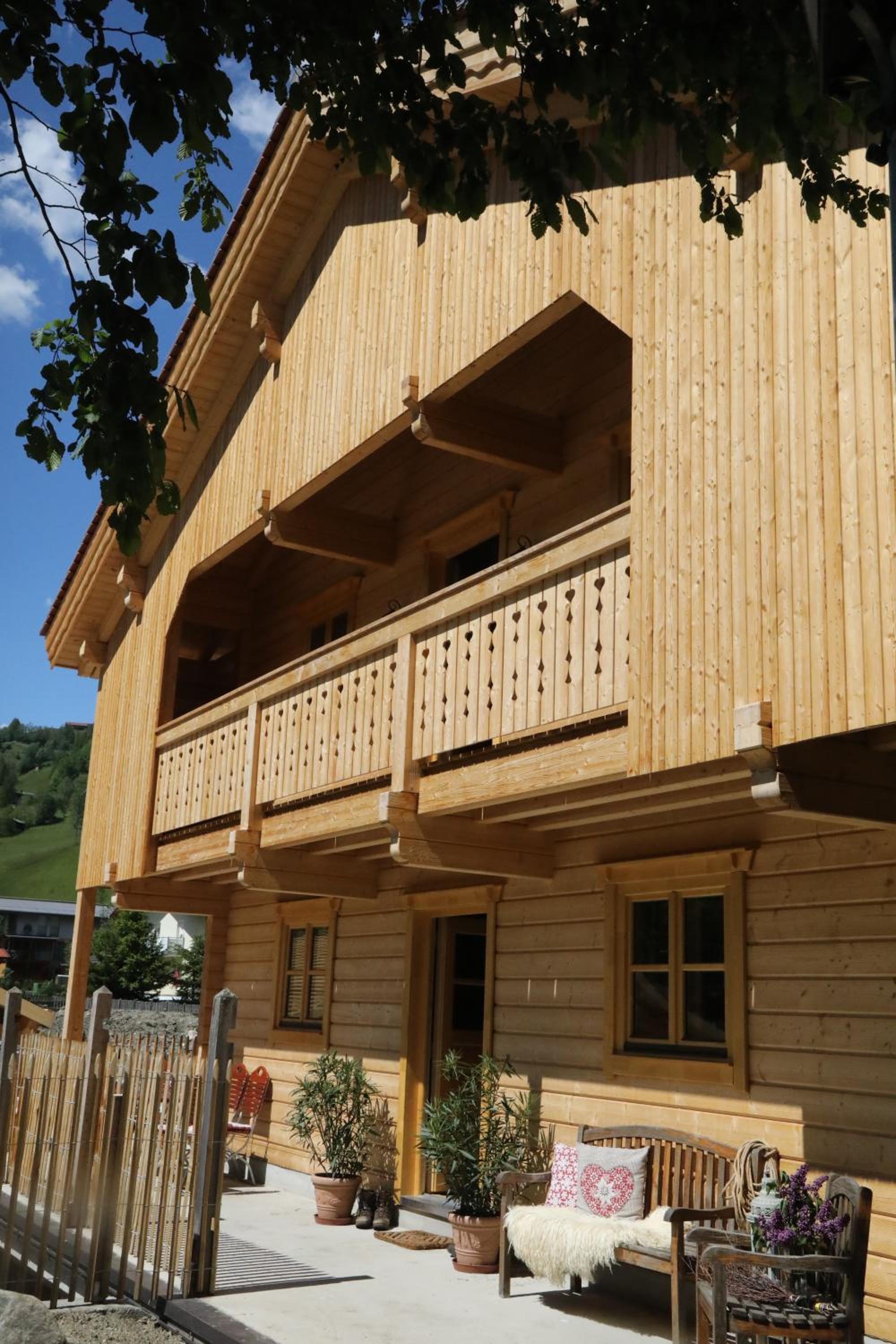 Schlosswirt Chalets & Apartments