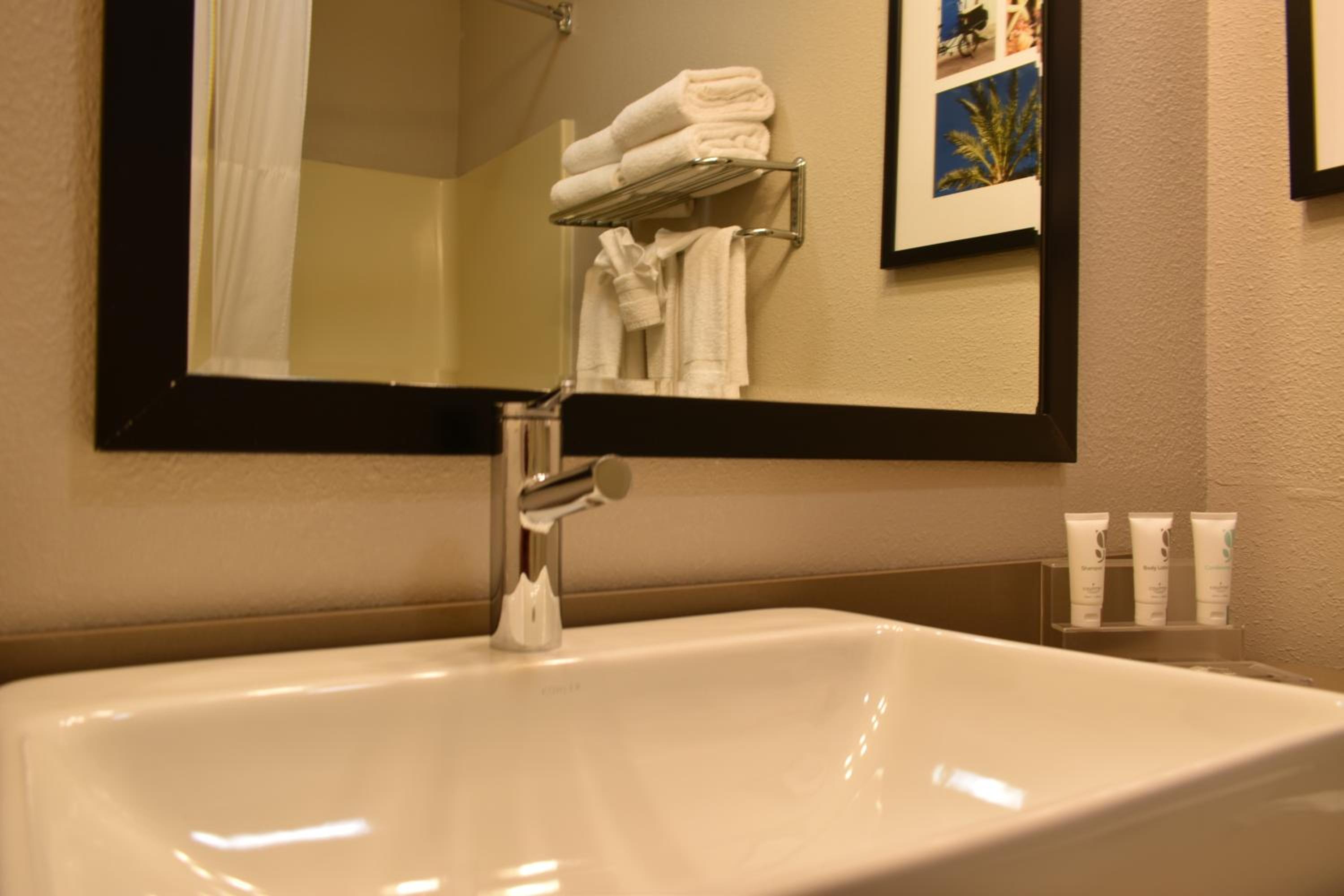 Country Inn Suites by Radisson Kenosha - Pleasant Prairie - Property Image 42