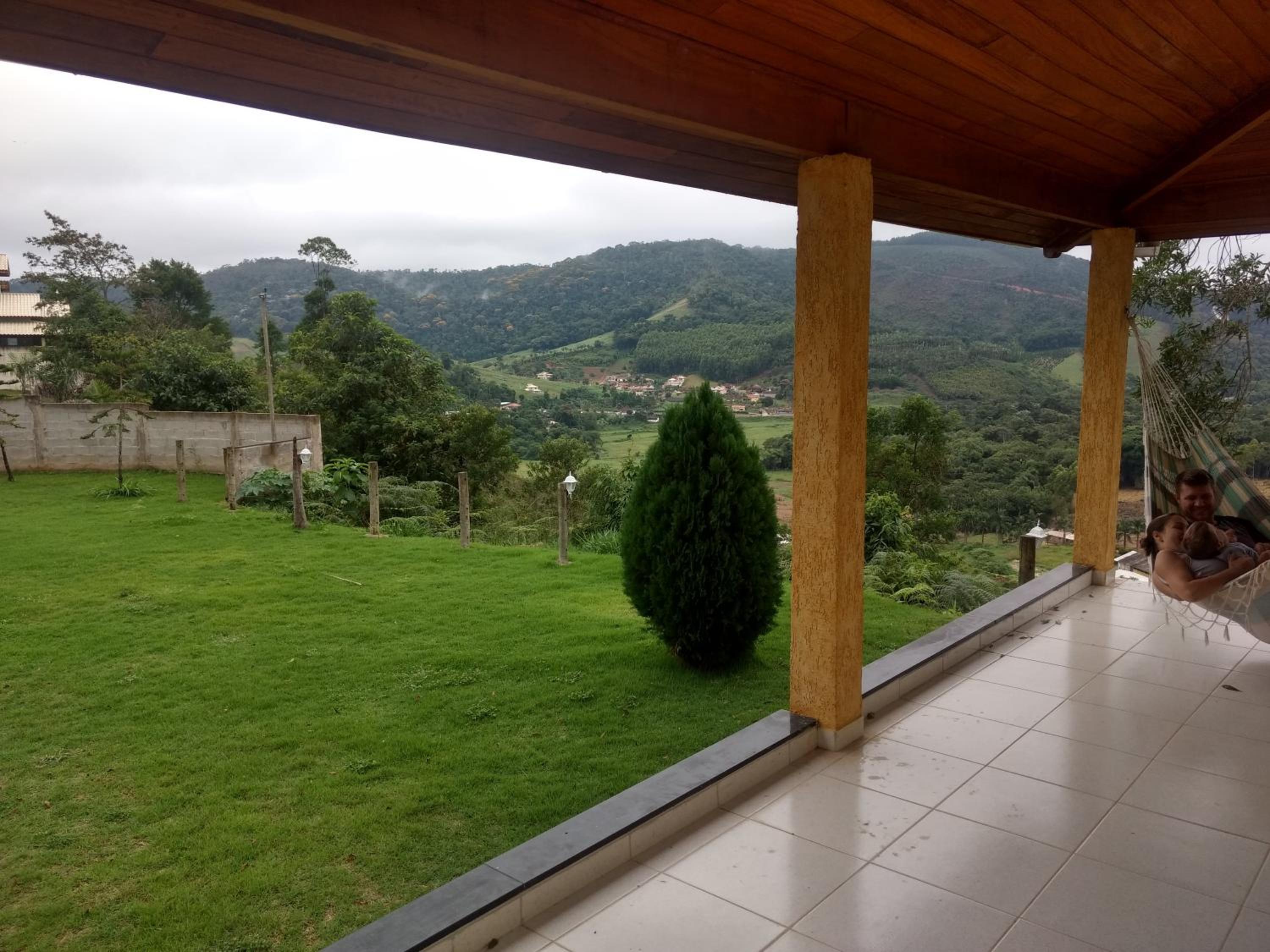 Região de Pedra Azul casa Amarela