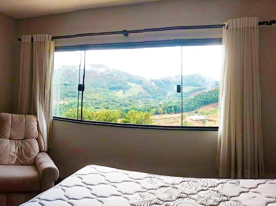 Região de Pedra Azul casa Amarela