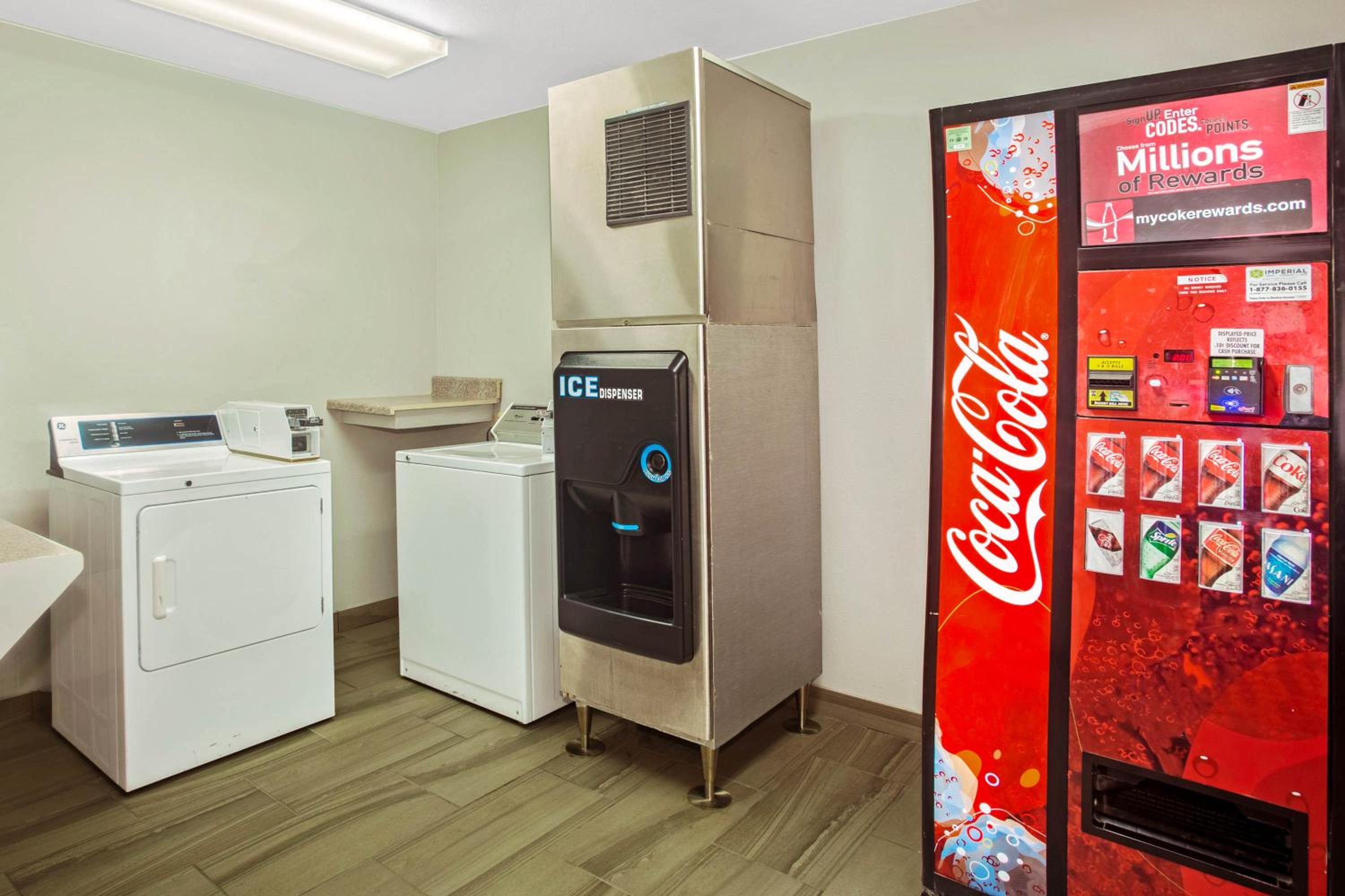 La Quinta by Wyndham Fort Smith - Property Image 12