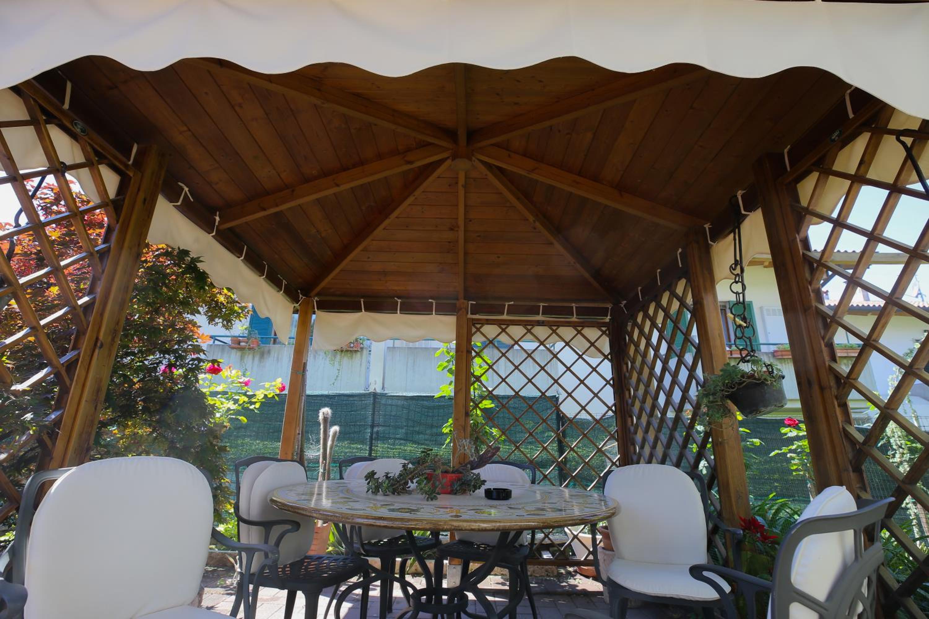 CASA GINEV Room & Apartments view 2