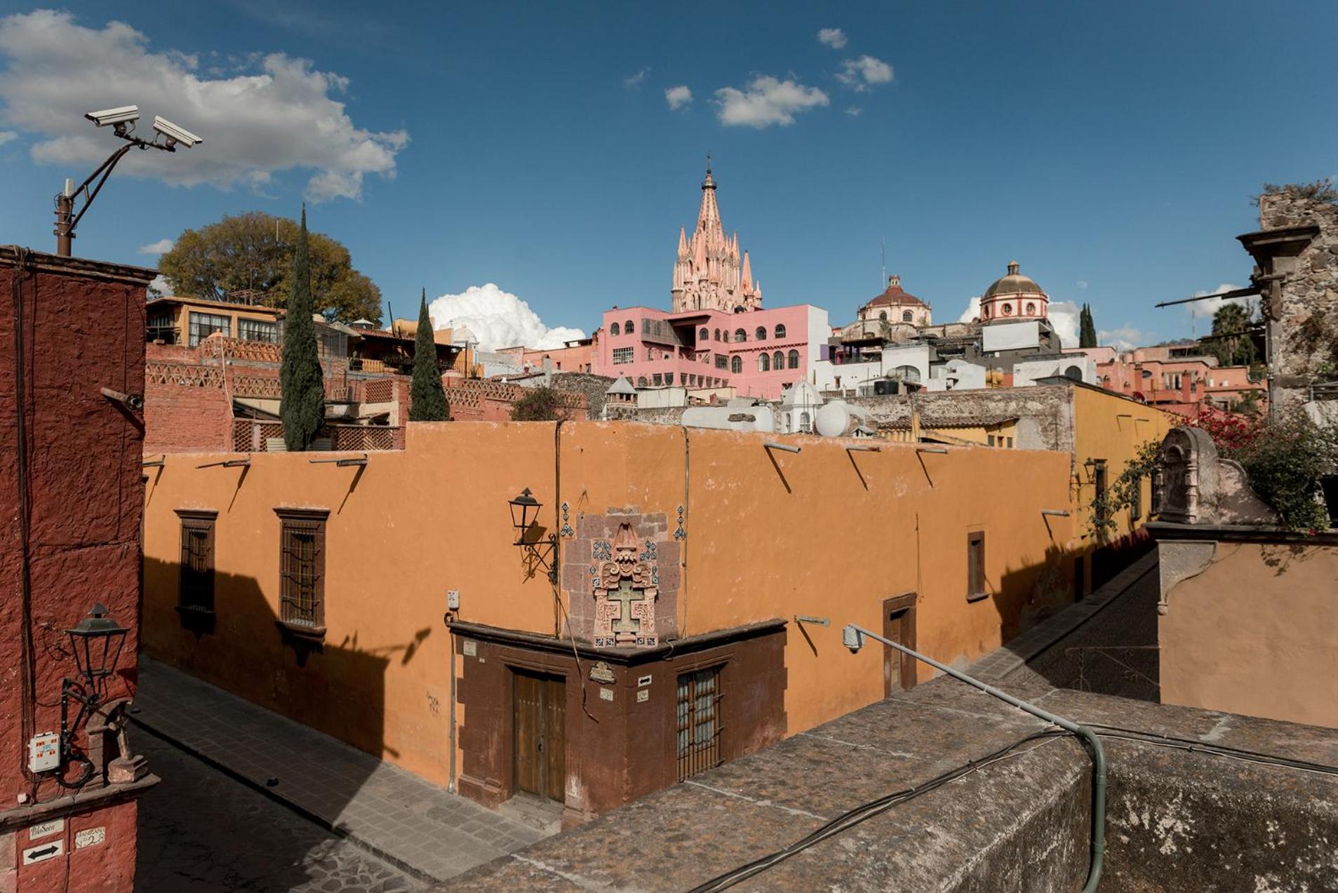 Stunning City Views from Rooftop - Casa Beckmann view 4