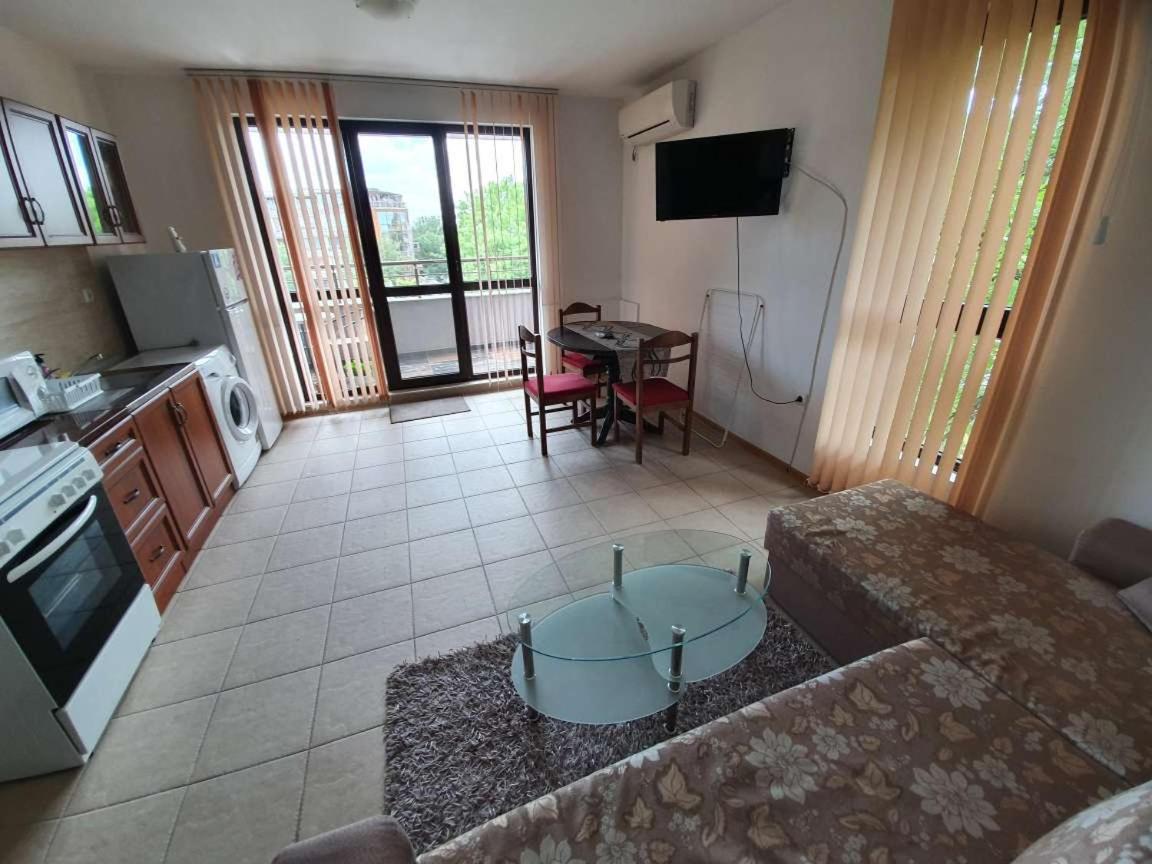 Apartments & Studios Kedara view 4