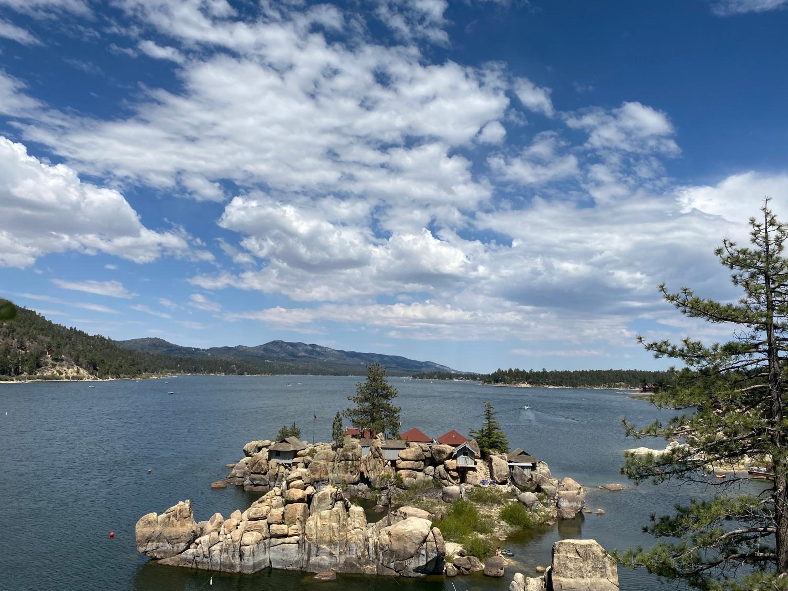 ITH Big Bear Lake Hostel & Lodge