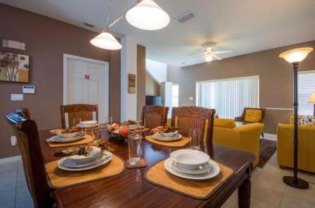 Encantada 3 Bedroom Townhome with Pool 2009 view 3