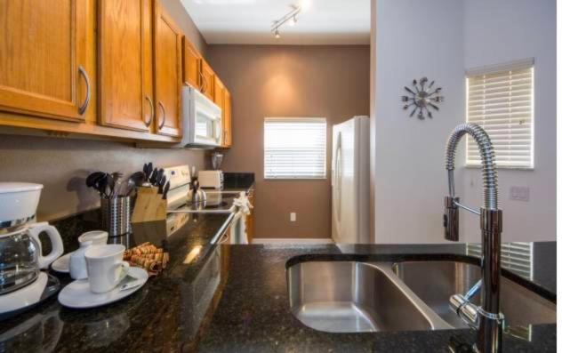 Encantada 3 Bedroom Townhome with Pool 2009 view 4
