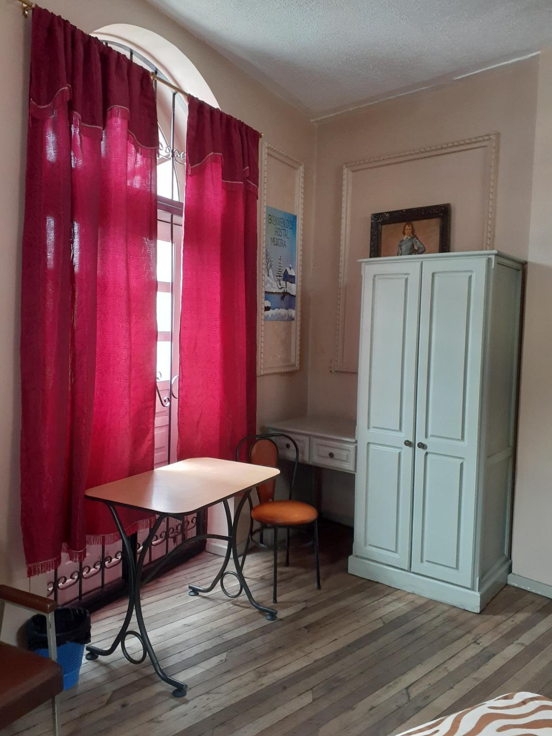 Hostal Mediodia