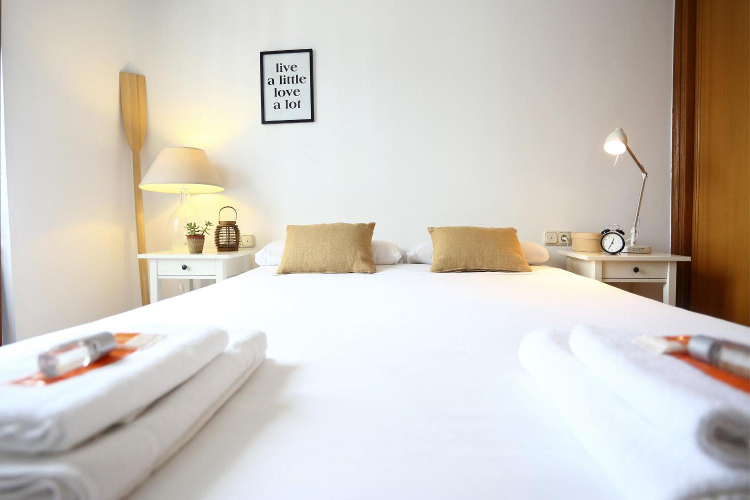 Mañuel by Smiling Rentals view 2