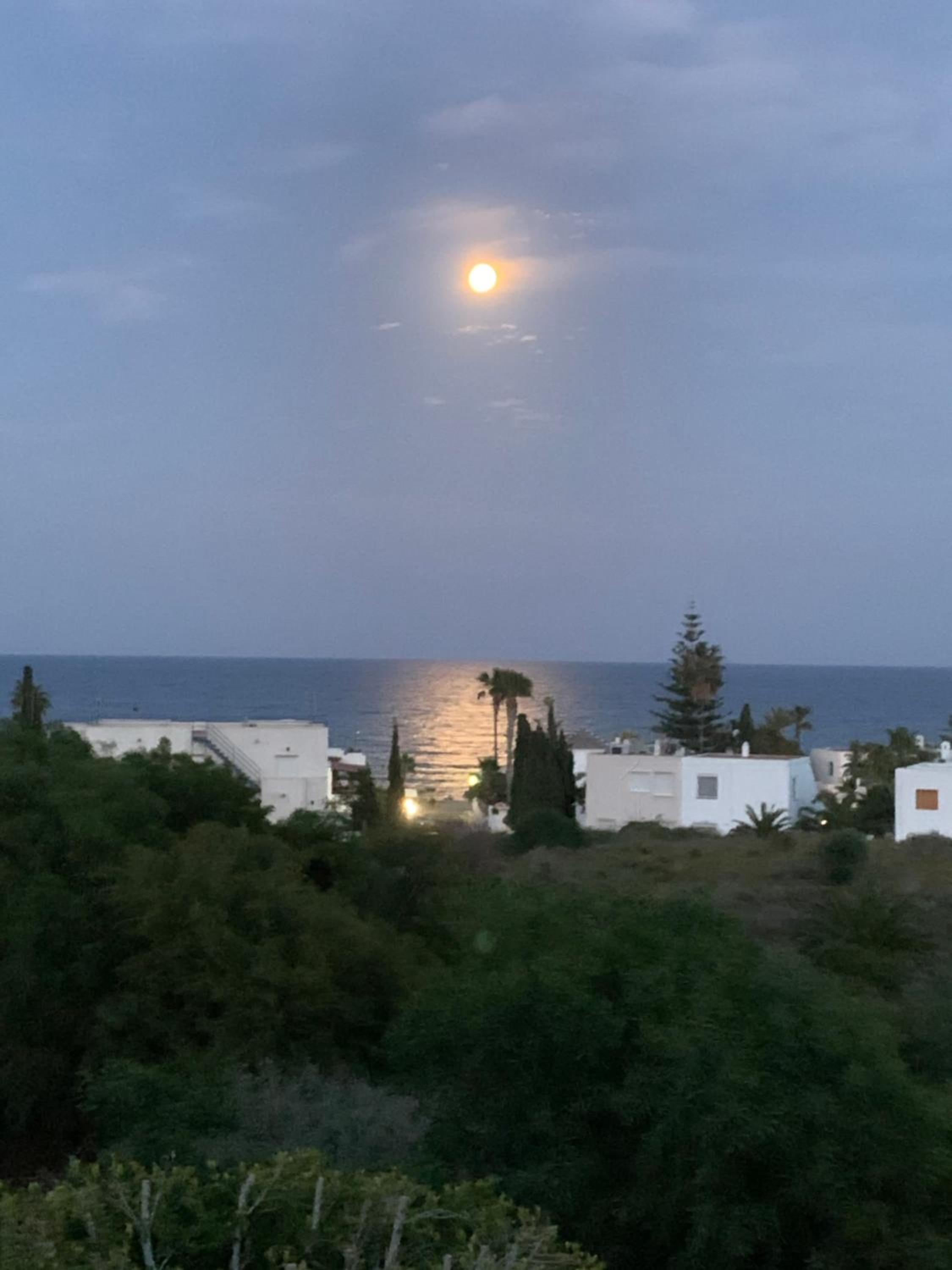 Maison Alriad - Alojamiento familiar tranquilo cerca del mar con jardín, porche y parking privado en el interior de la finca no apto para fiestas