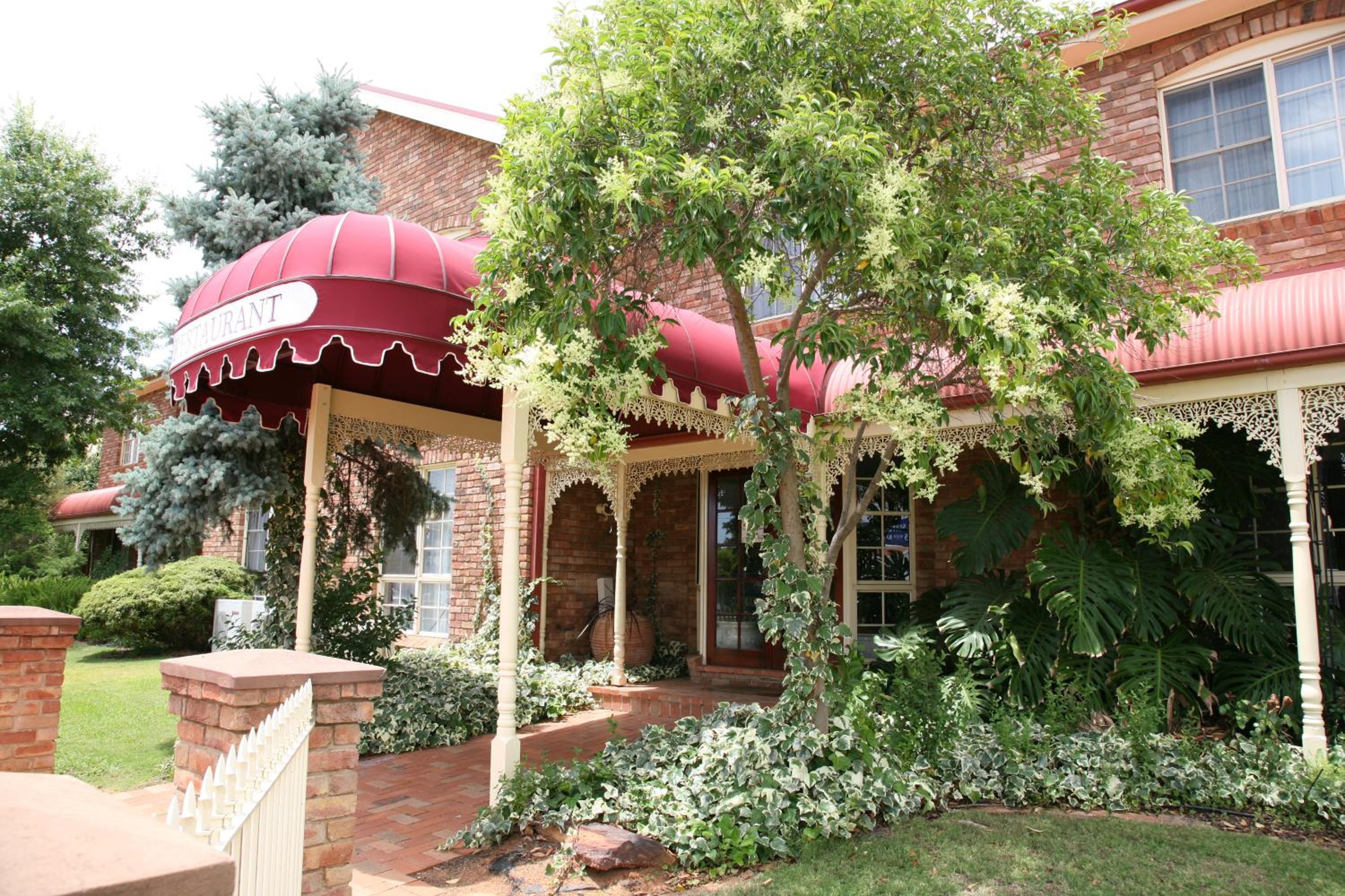 Australian Heritage Motor Inn