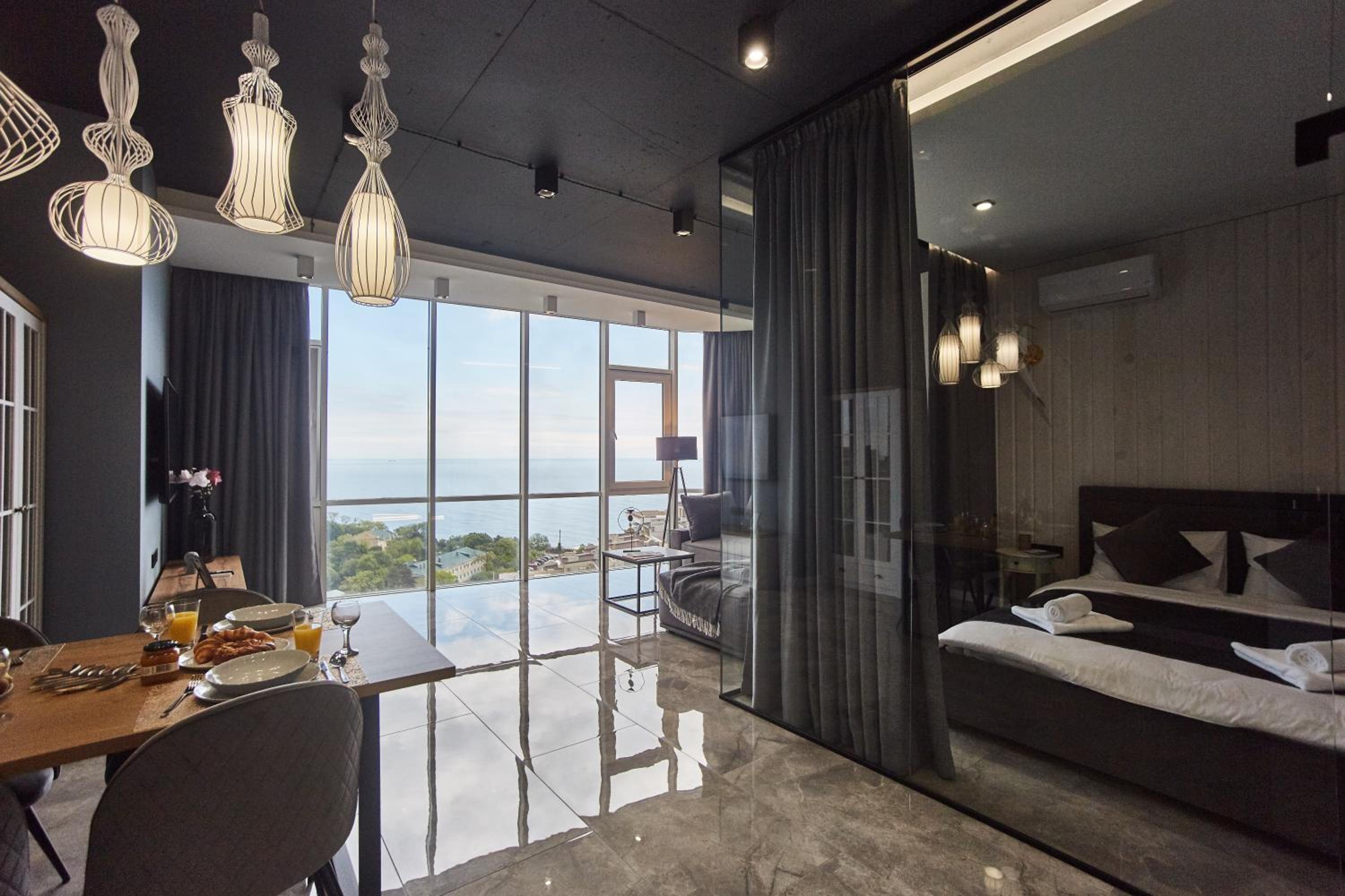 Gagarin Plaza Luxury Sea View Apartments view 2