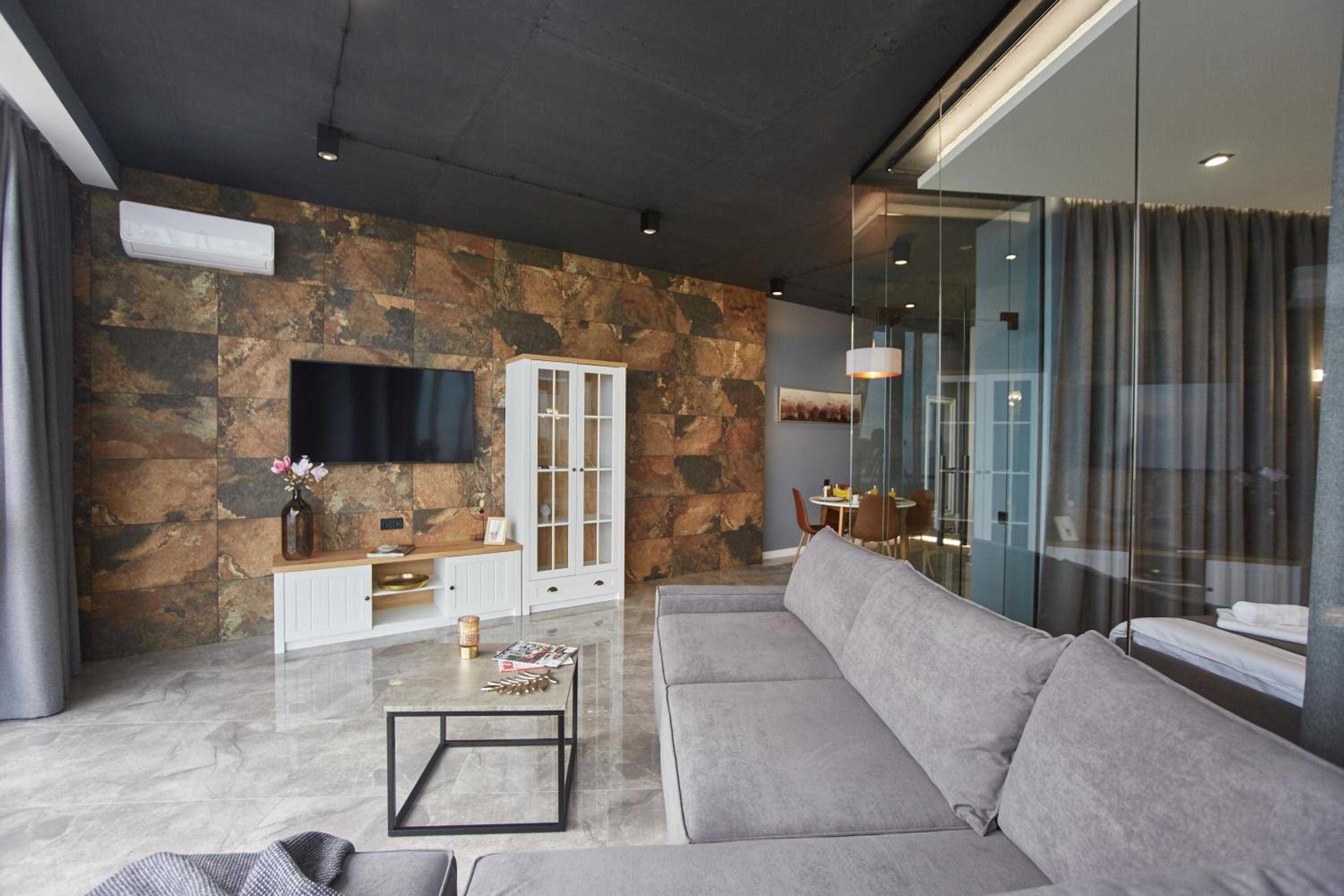 Gagarin Plaza Luxury Sea View Apartments view 4