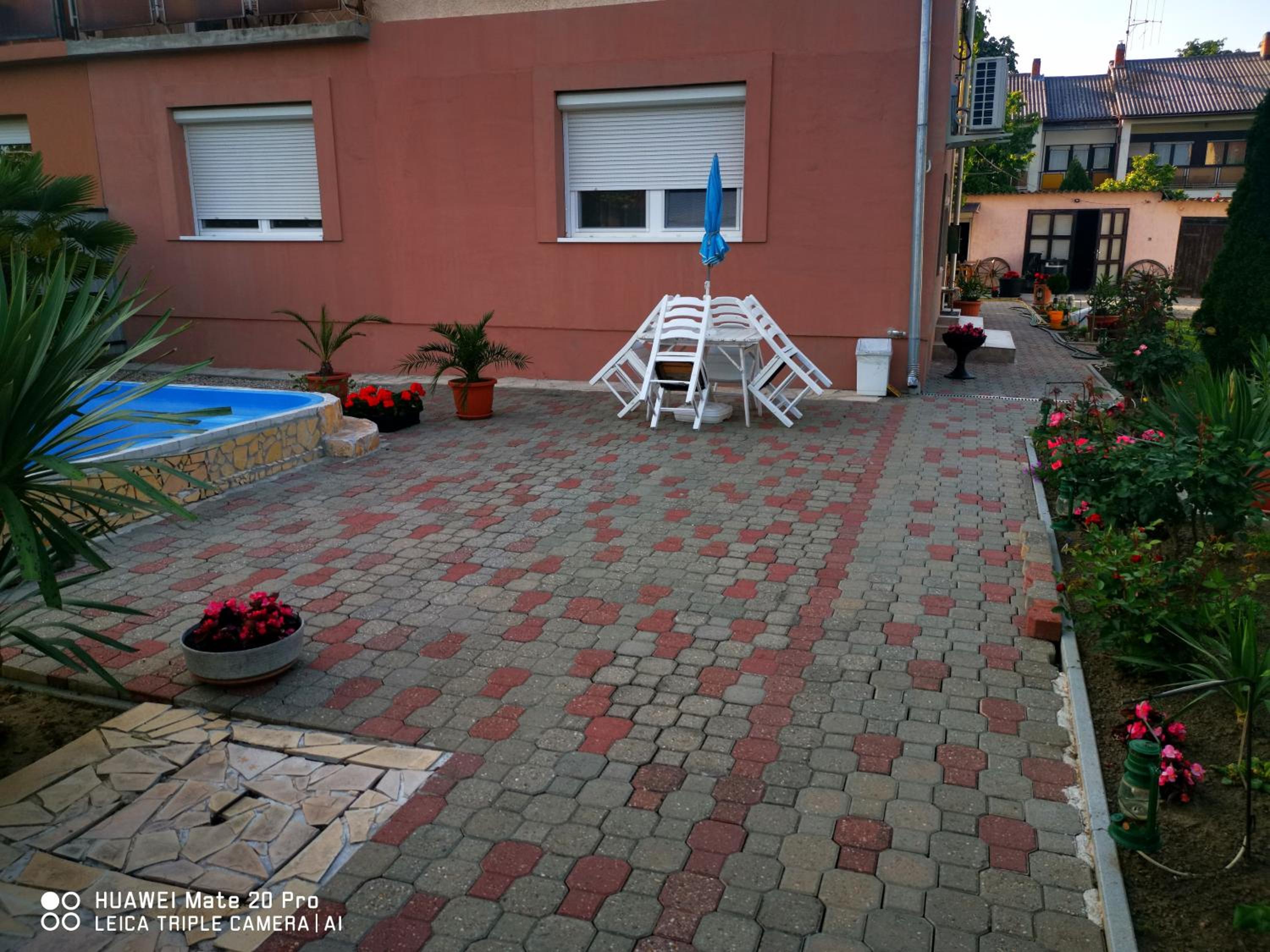 Photo 46